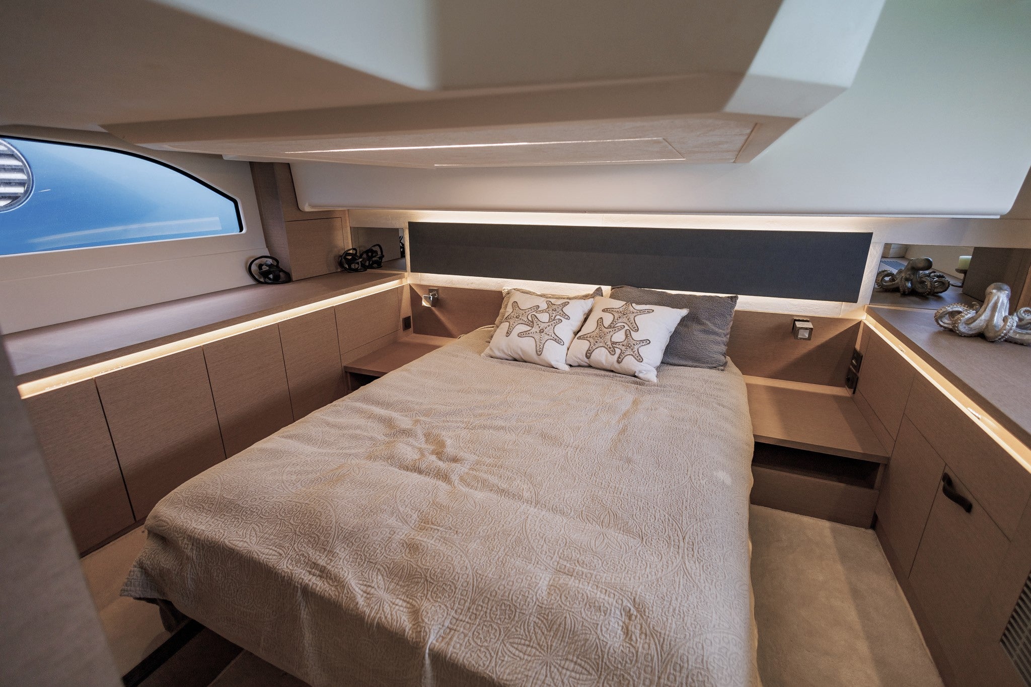 Prestige 420 Flybridge Charter - Miami
