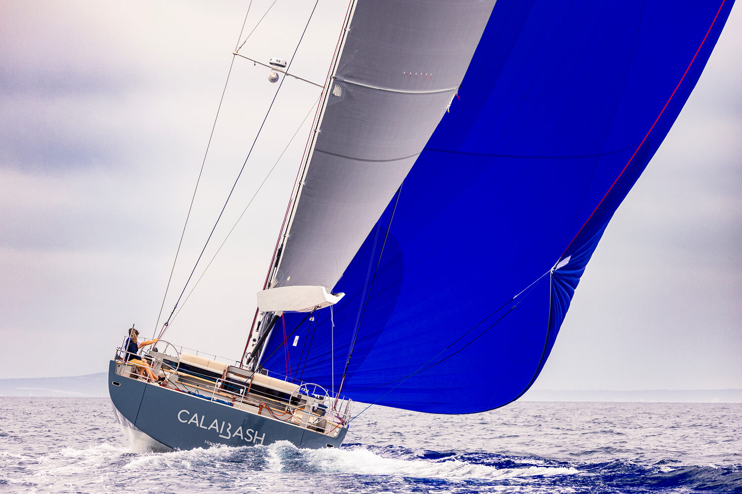 Y-8 Yacht Weekly Charter - Premium Luxury Experience