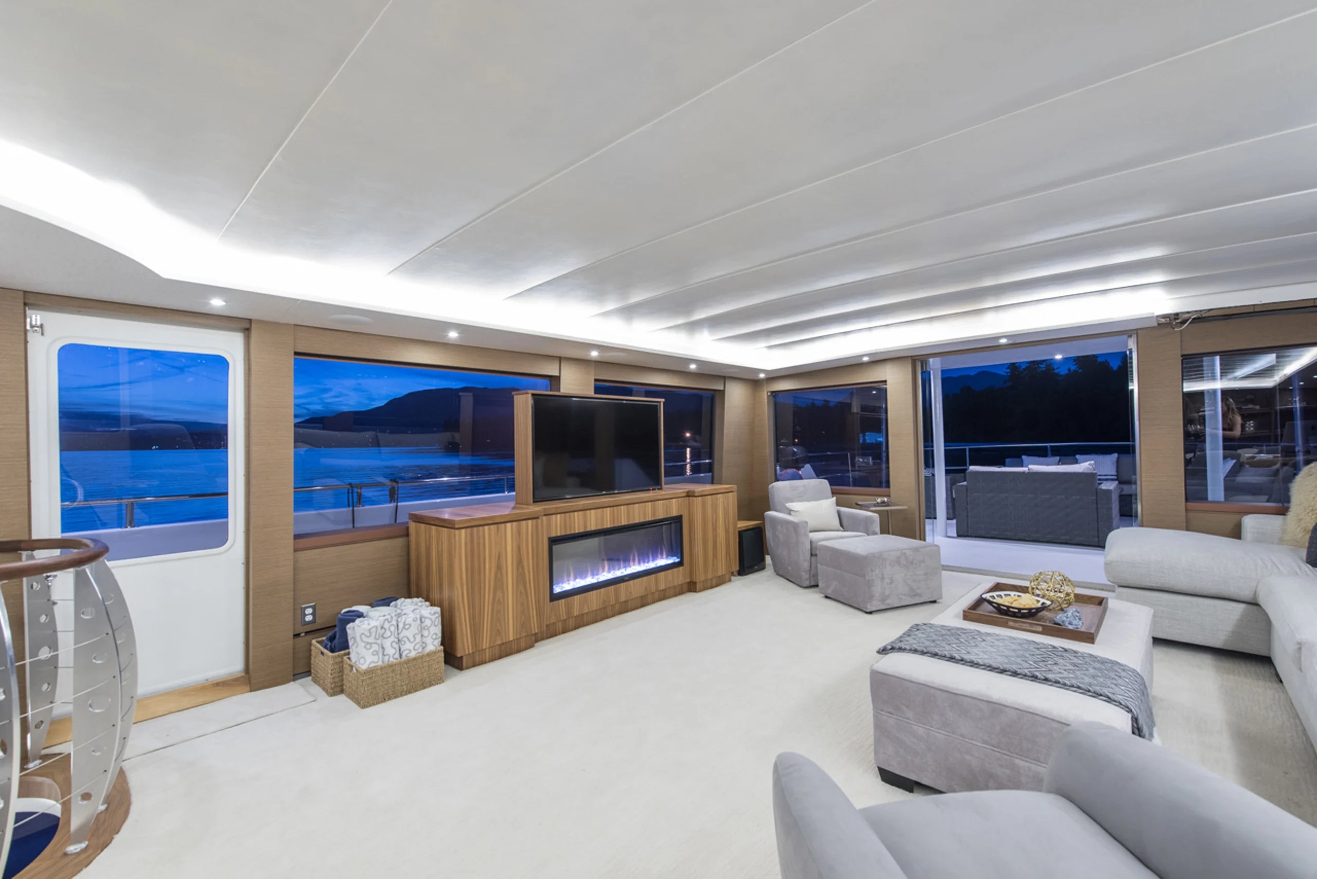 ASCENTE 112 - Luxury Alaska Charter