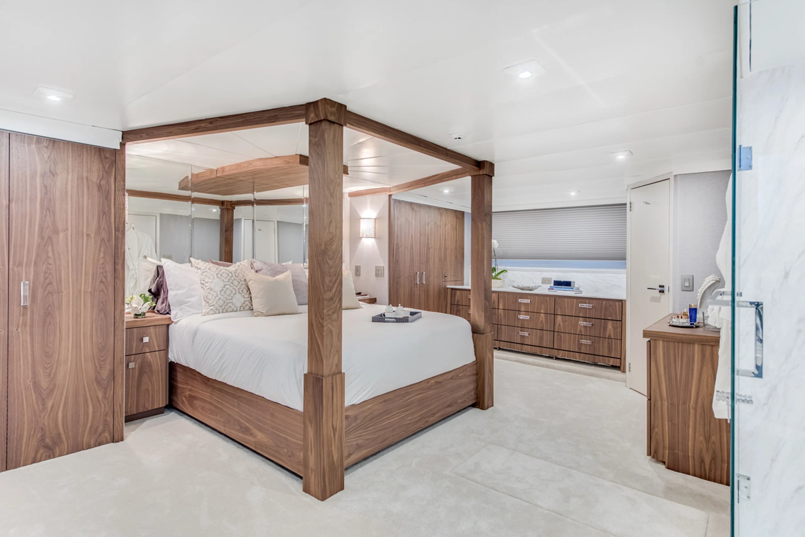 ASCENTE 112 - Luxury Alaska Charter