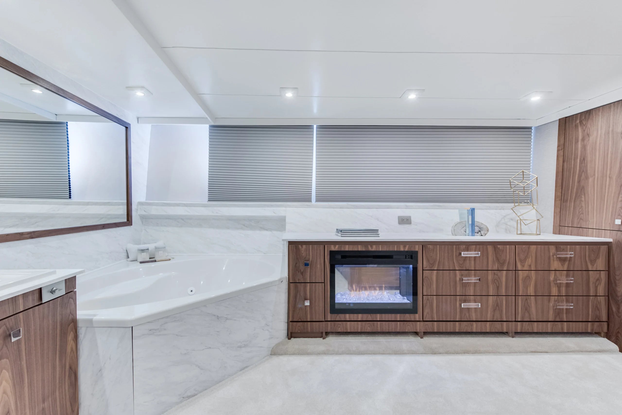 ASCENTE 112 - Luxury Alaska Charter