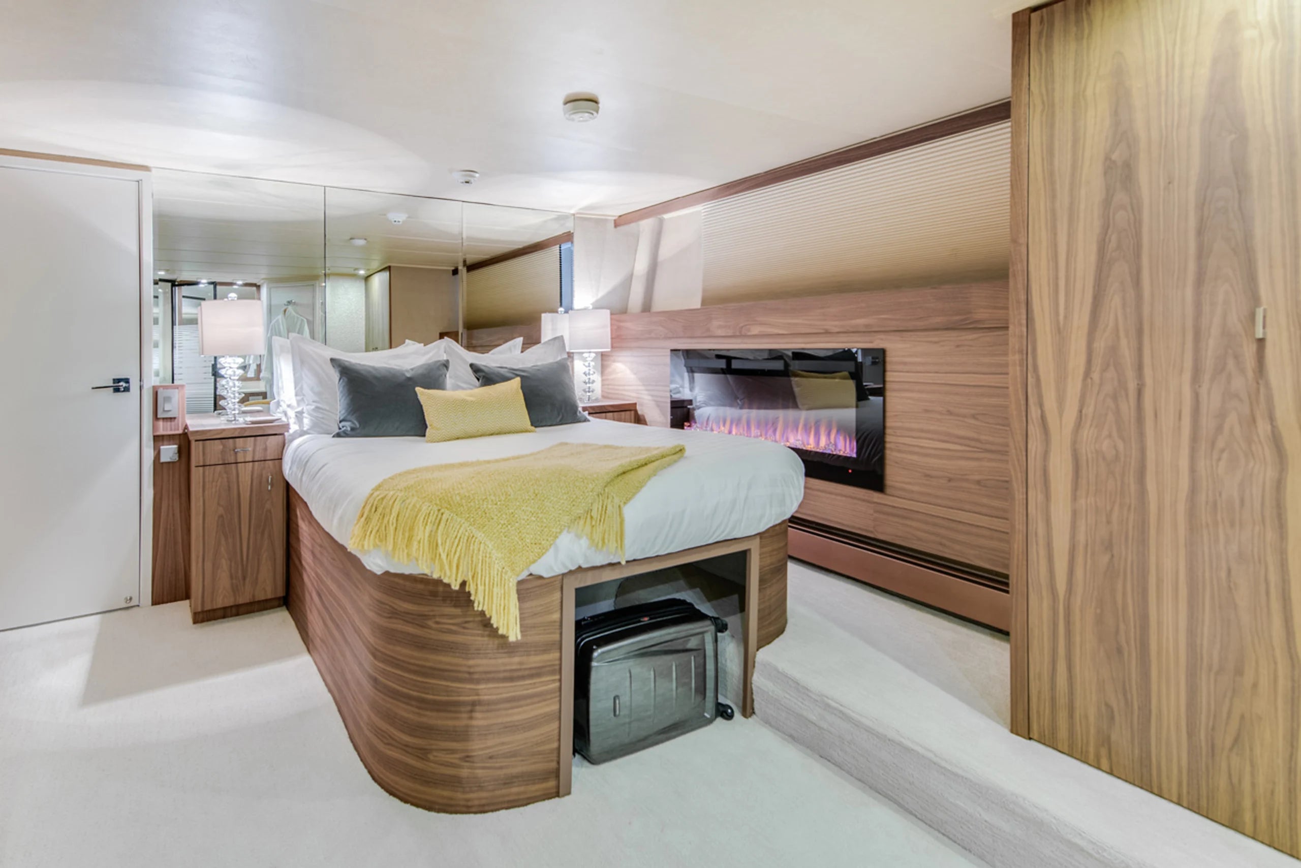 ASCENTE 112 - Luxury Alaska Charter