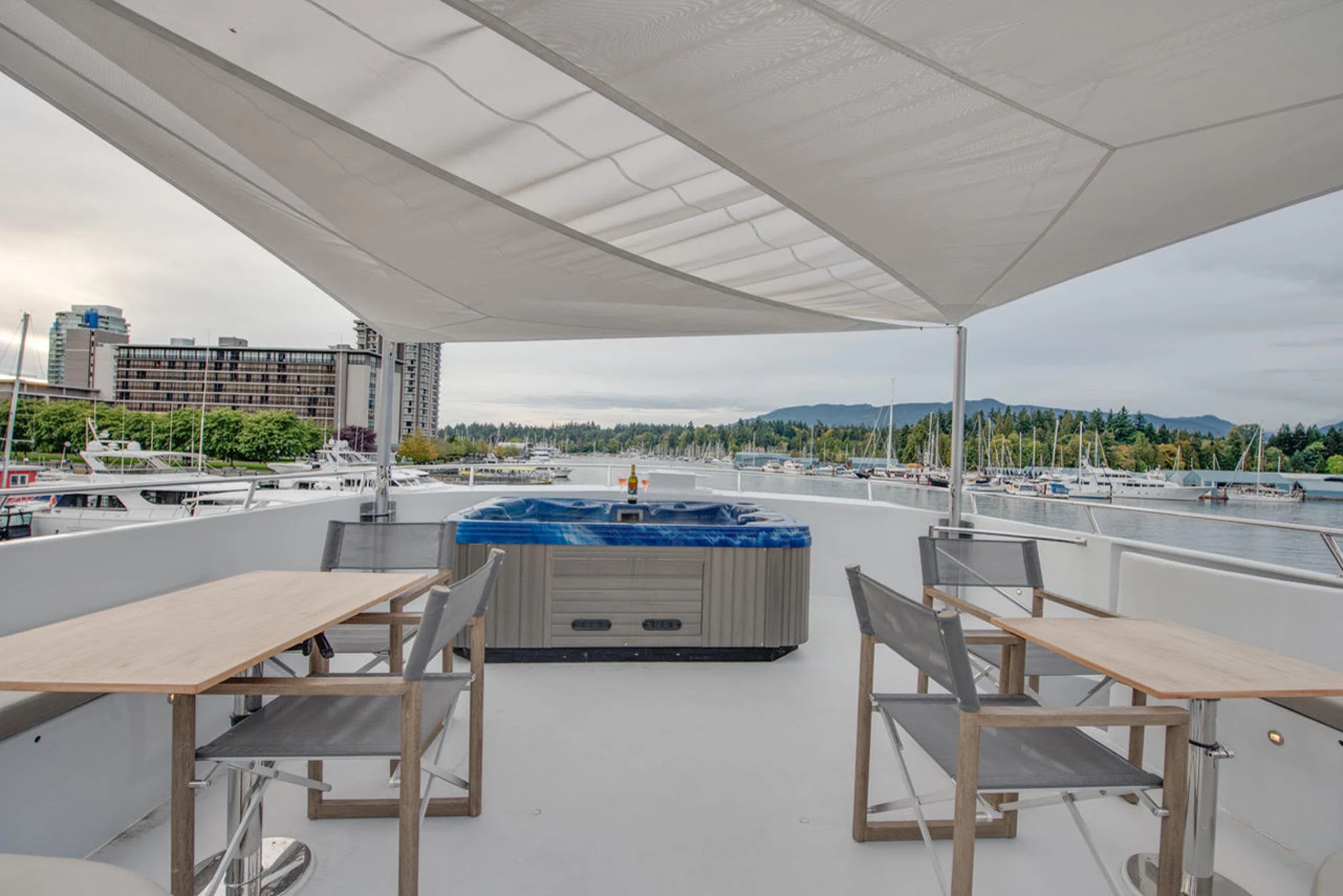 ASCENTE 112 - Luxury Alaska Charter