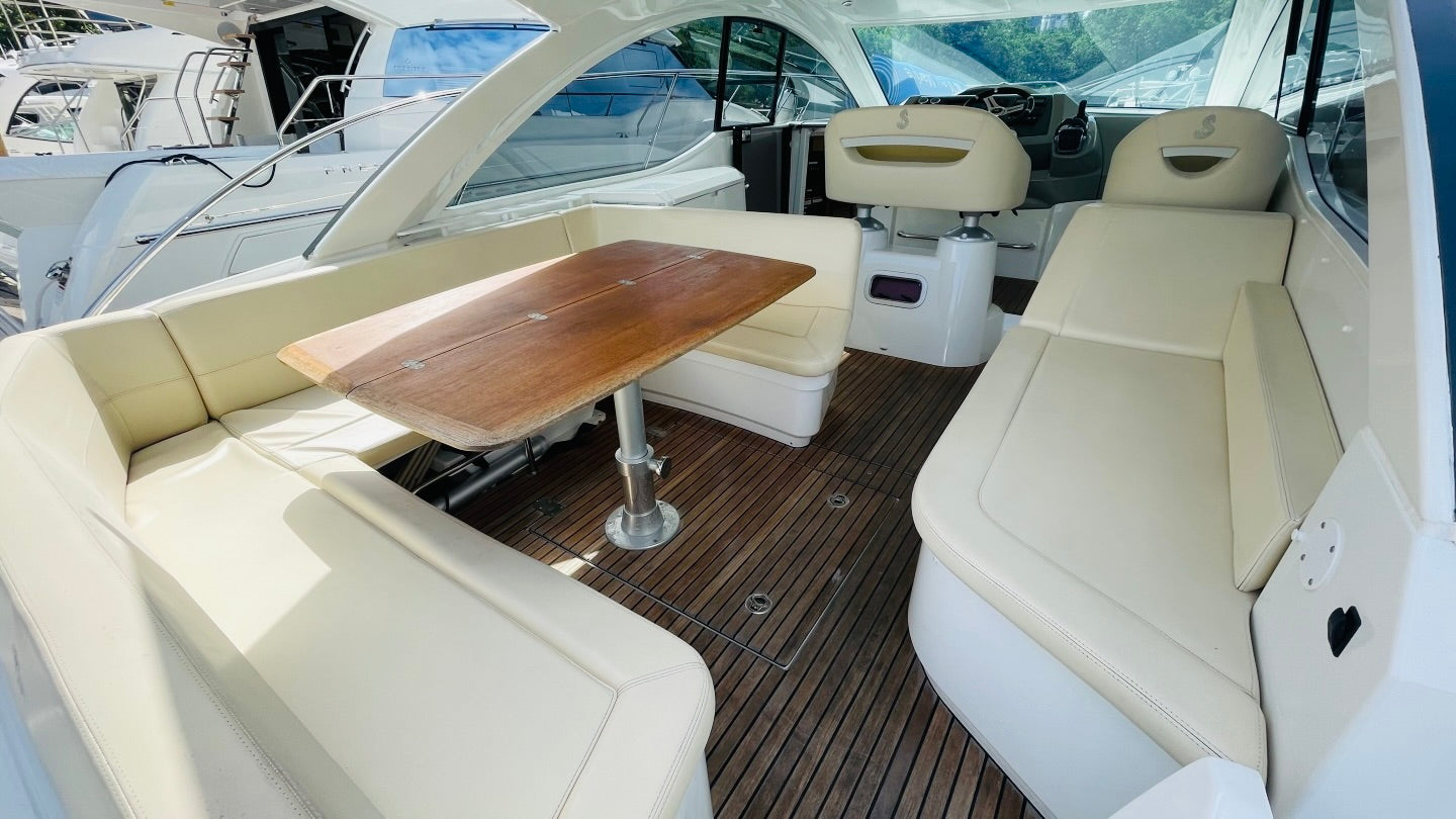 Beneteau Grand Turismo 38 Charter - South Florida