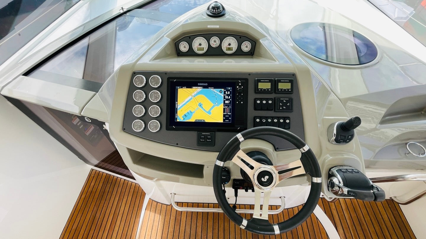 Beneteau Grand Turismo 38 Charter - South Florida