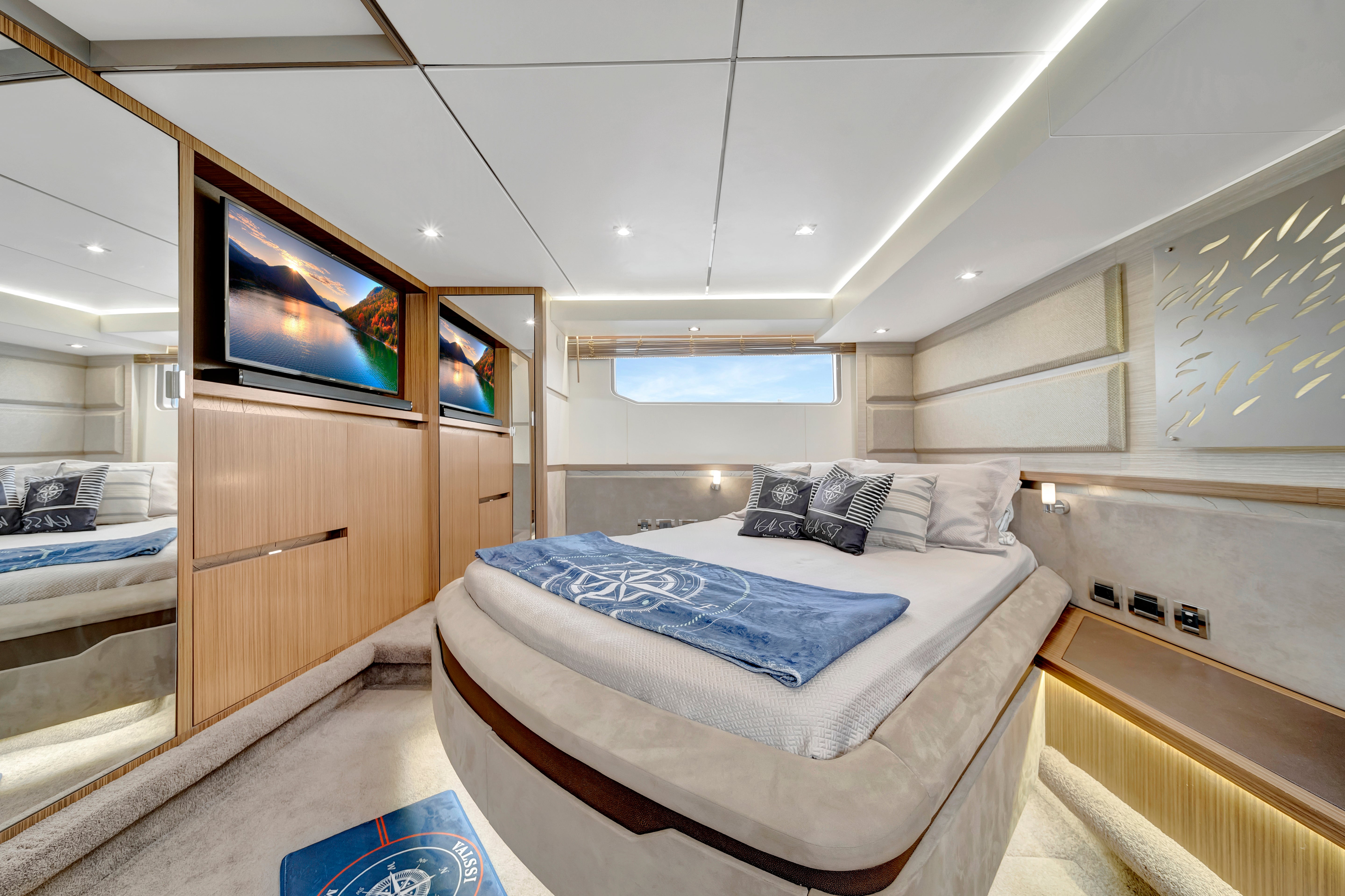 Sea Ray Sundancer 60 Charter - South Florida