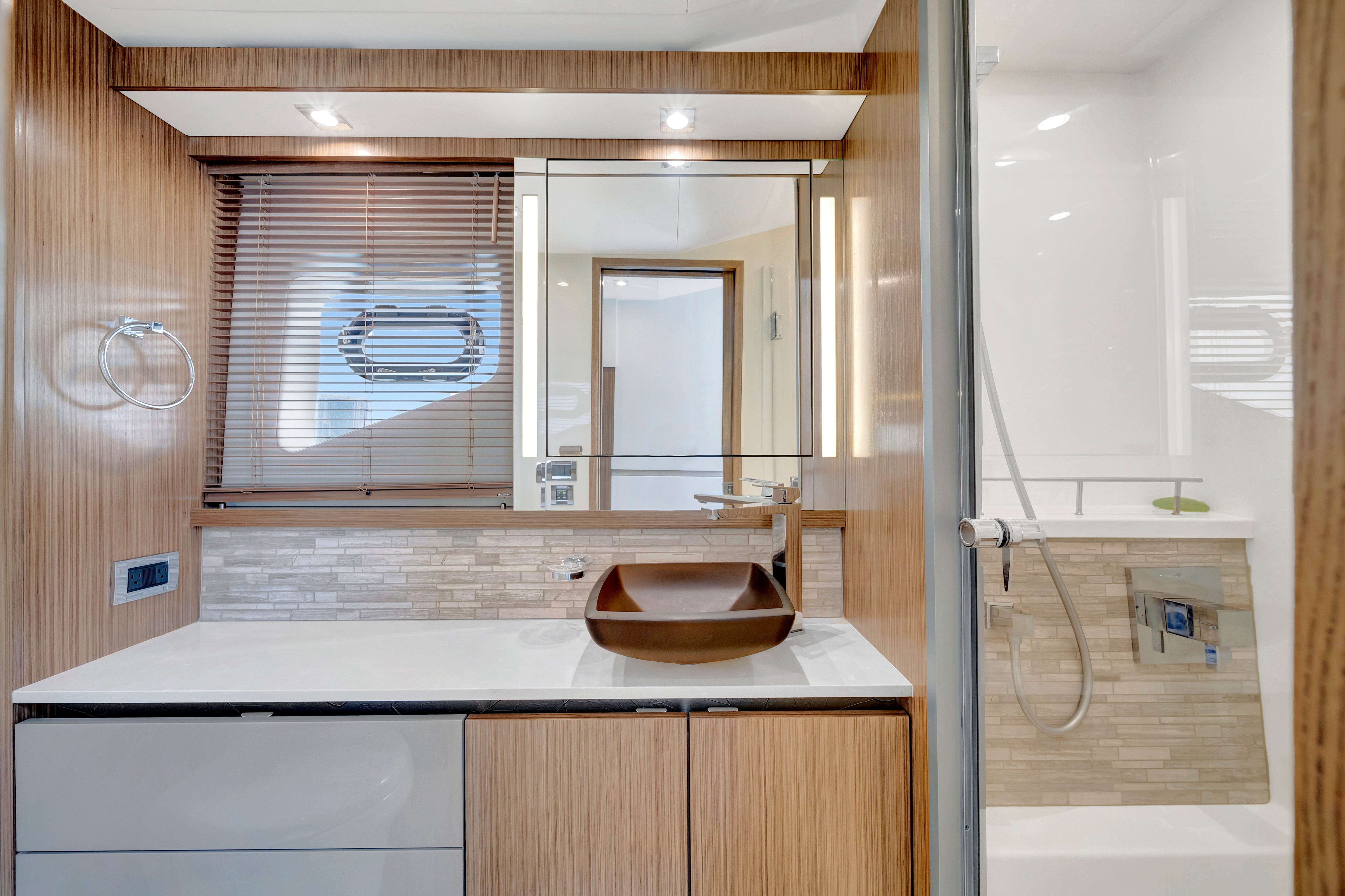 Sea Ray Sundancer 60 Charter - South Florida