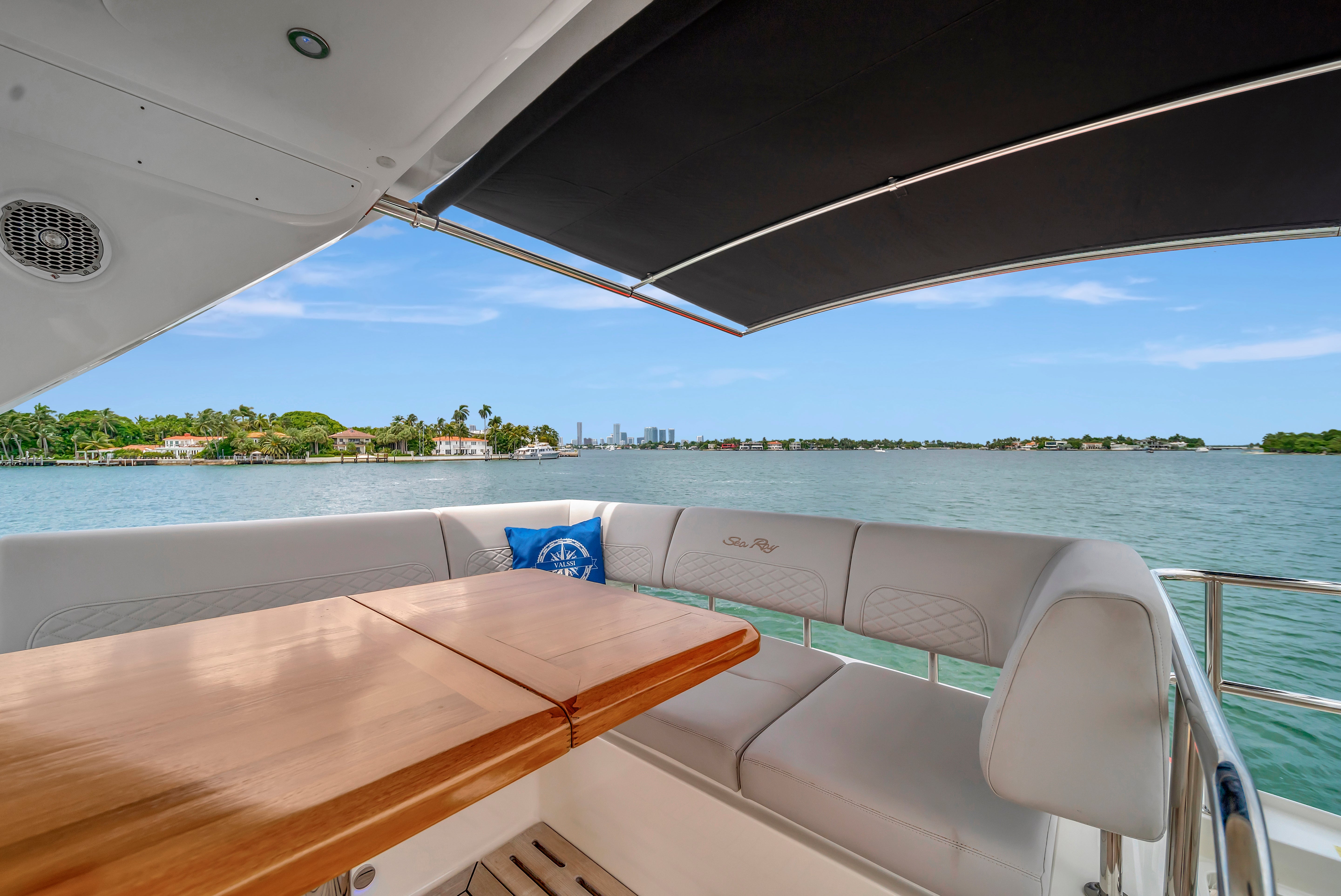 Sea Ray Sundancer 60 Charter - South Florida