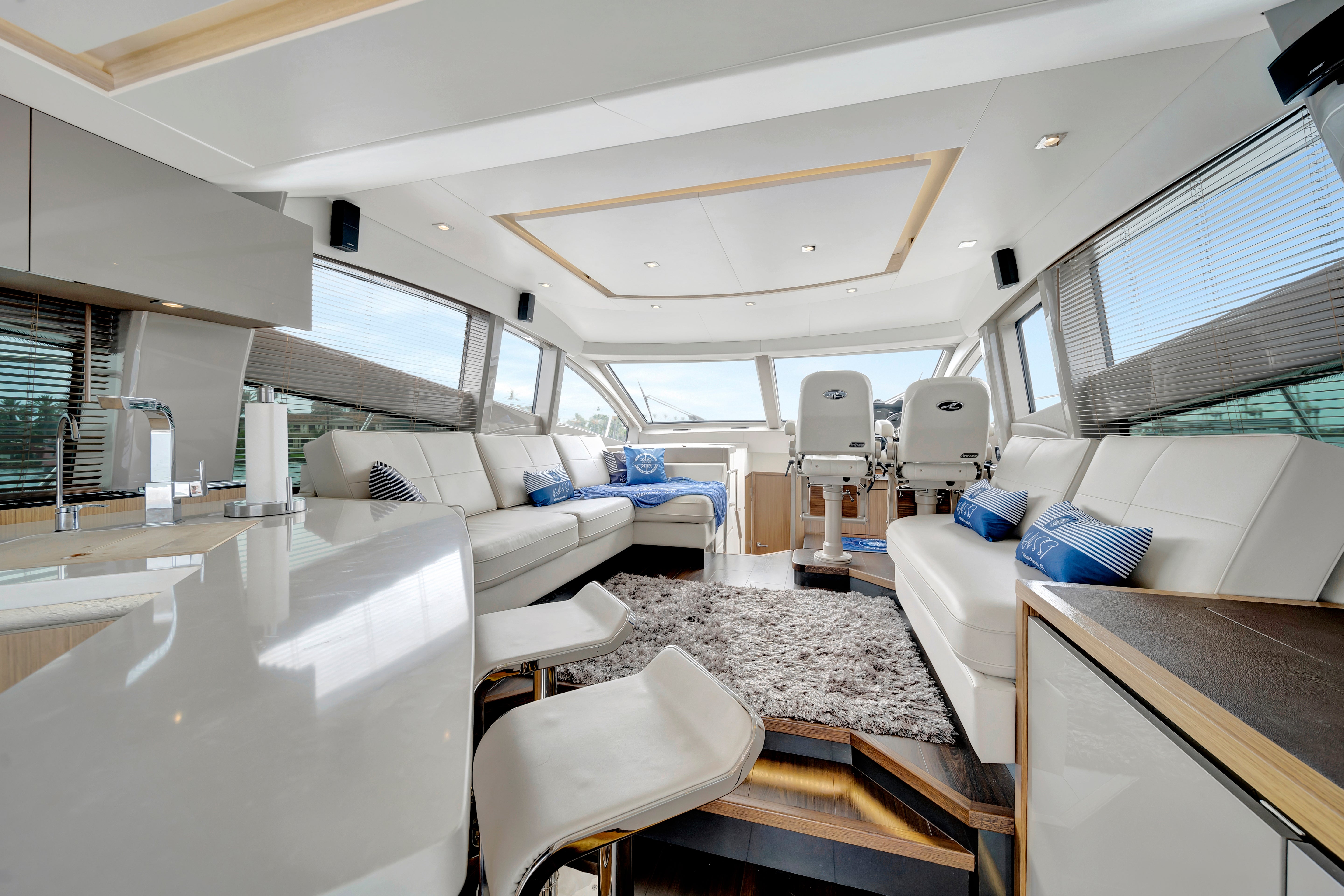 Sea Ray Sundancer 60 Charter - South Florida