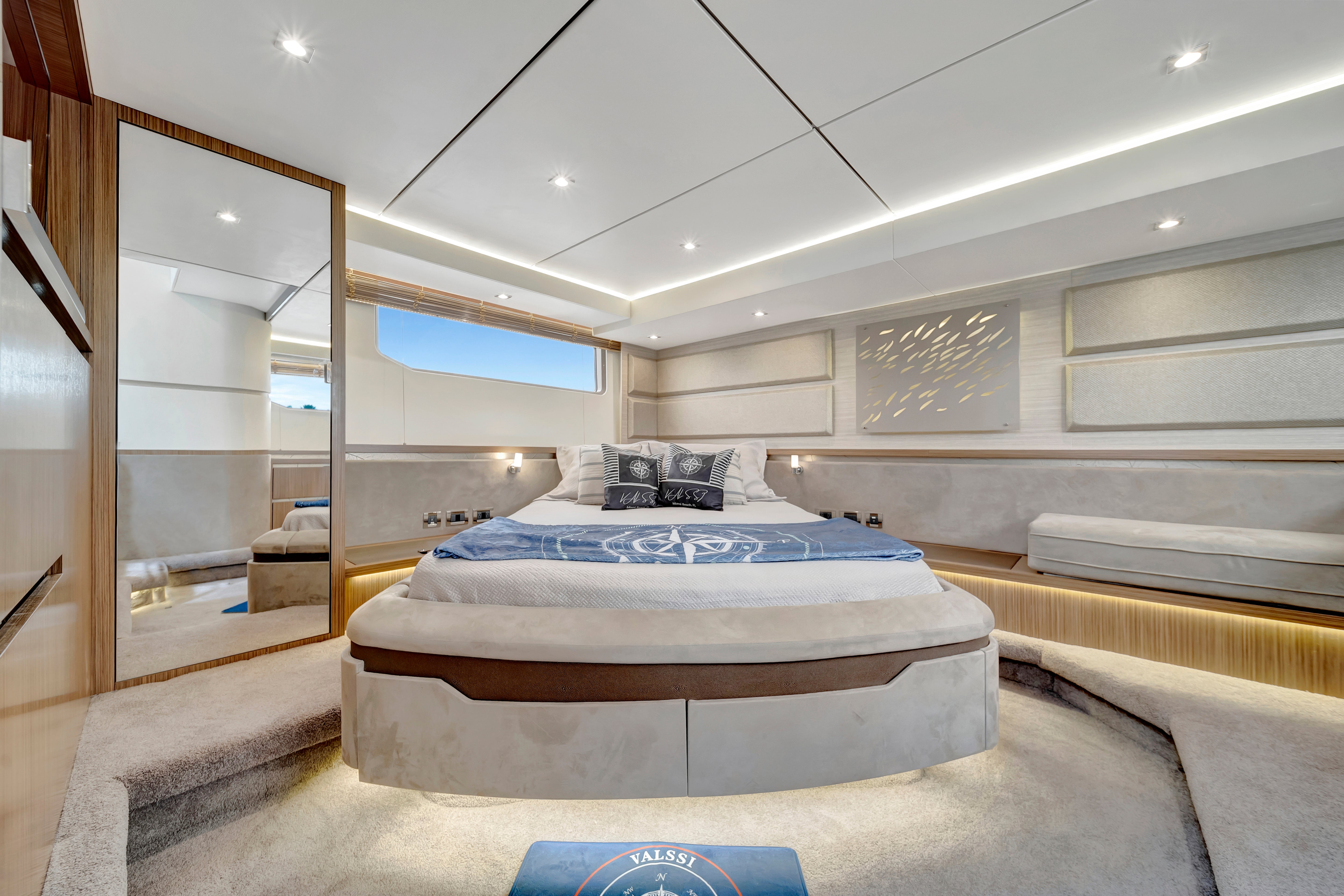 Sea Ray Sundancer 60 Charter - South Florida