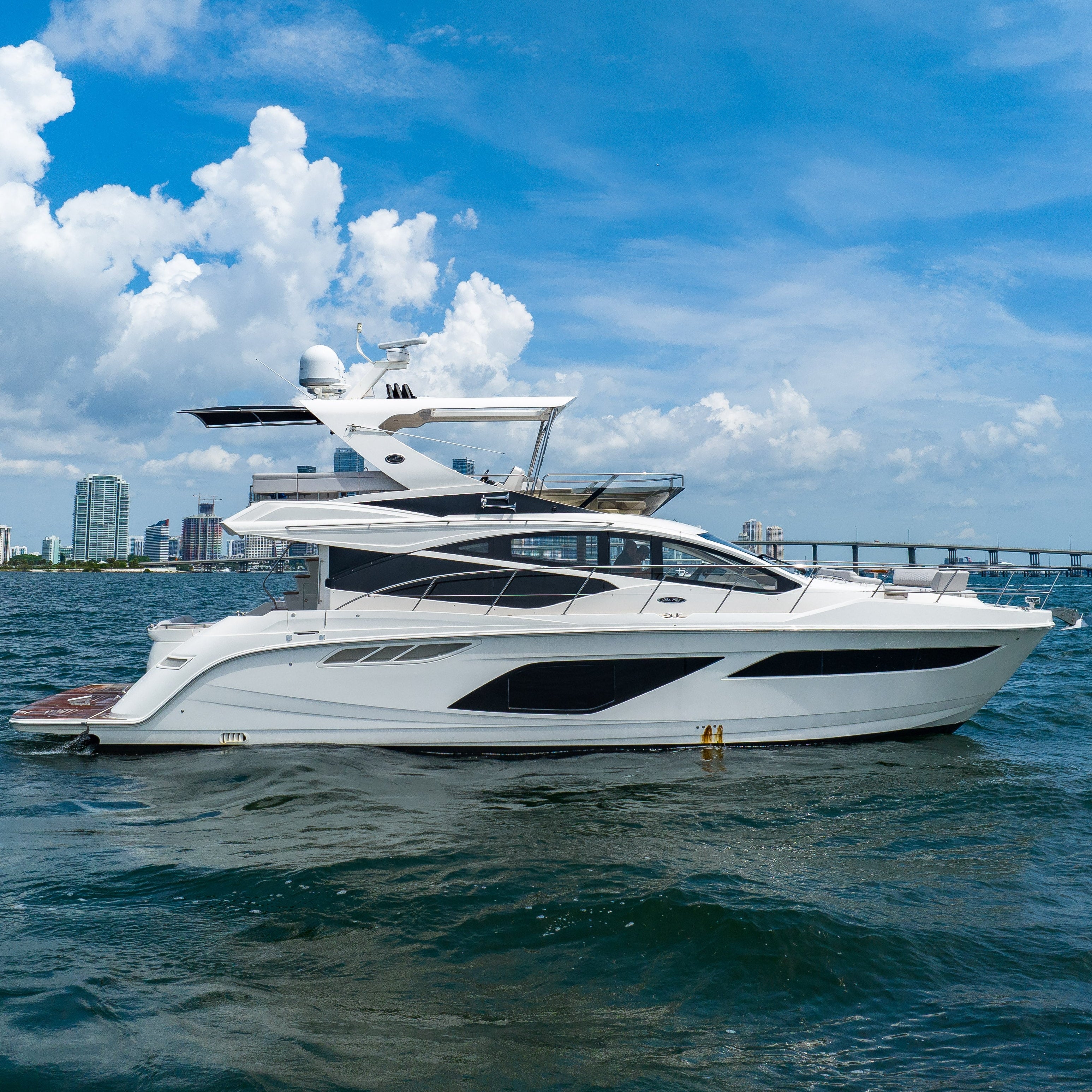 Sea Ray Sundancer 60 Charter - South Florida