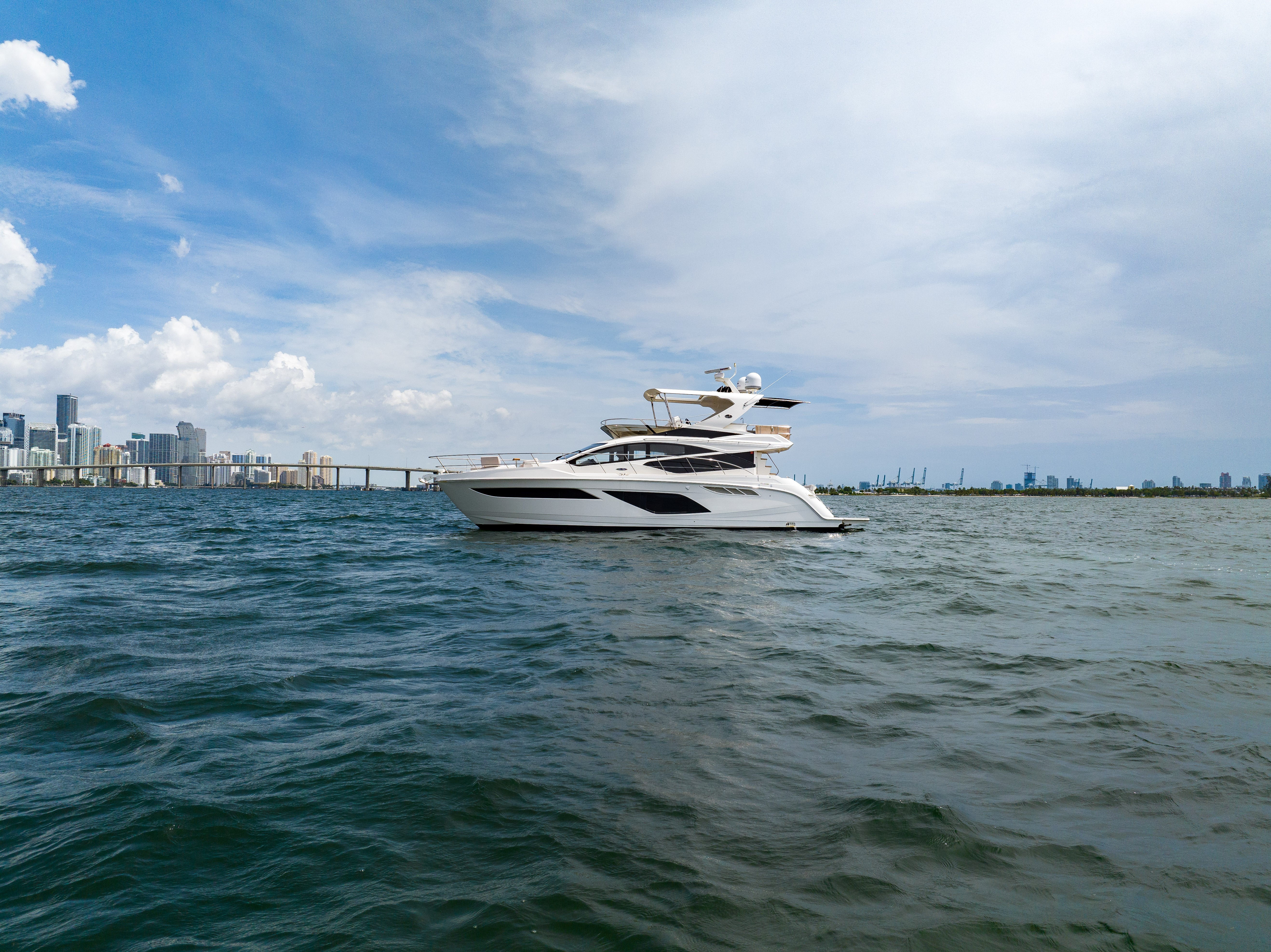 Sea Ray Sundancer 60 Charter - South Florida