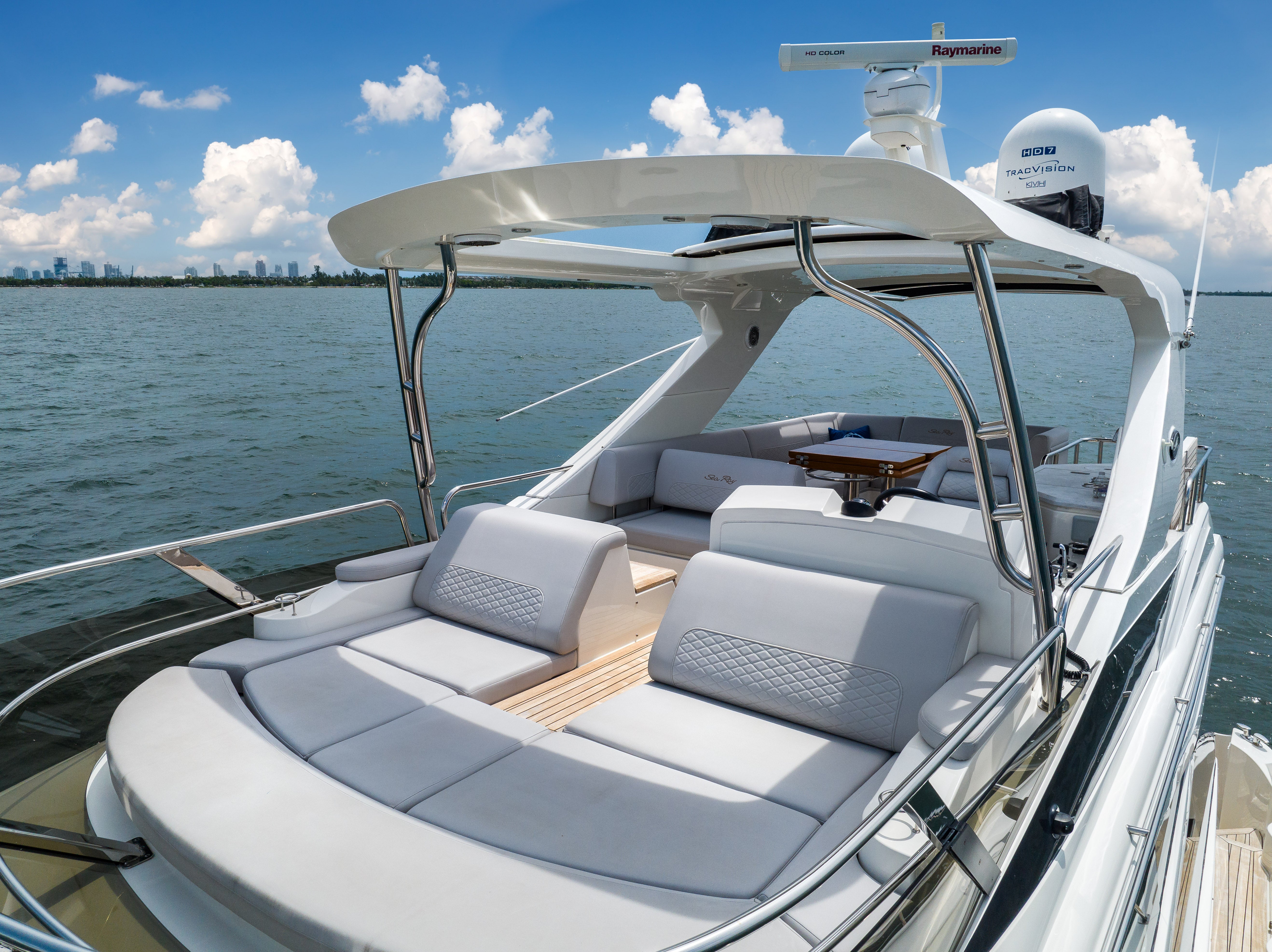 Sea Ray Sundancer 60 Charter - South Florida