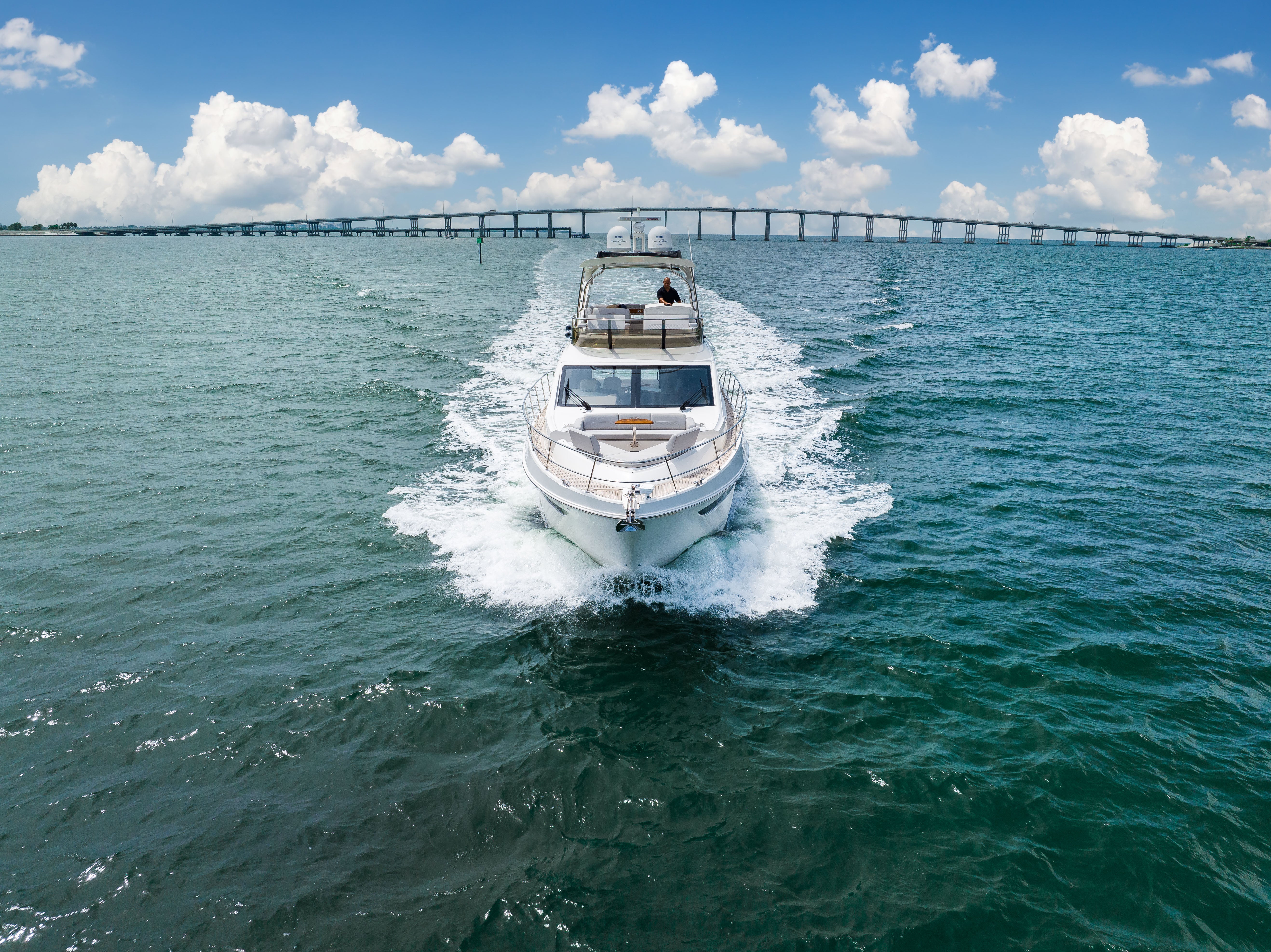 Sea Ray Sundancer 60 Charter - South Florida