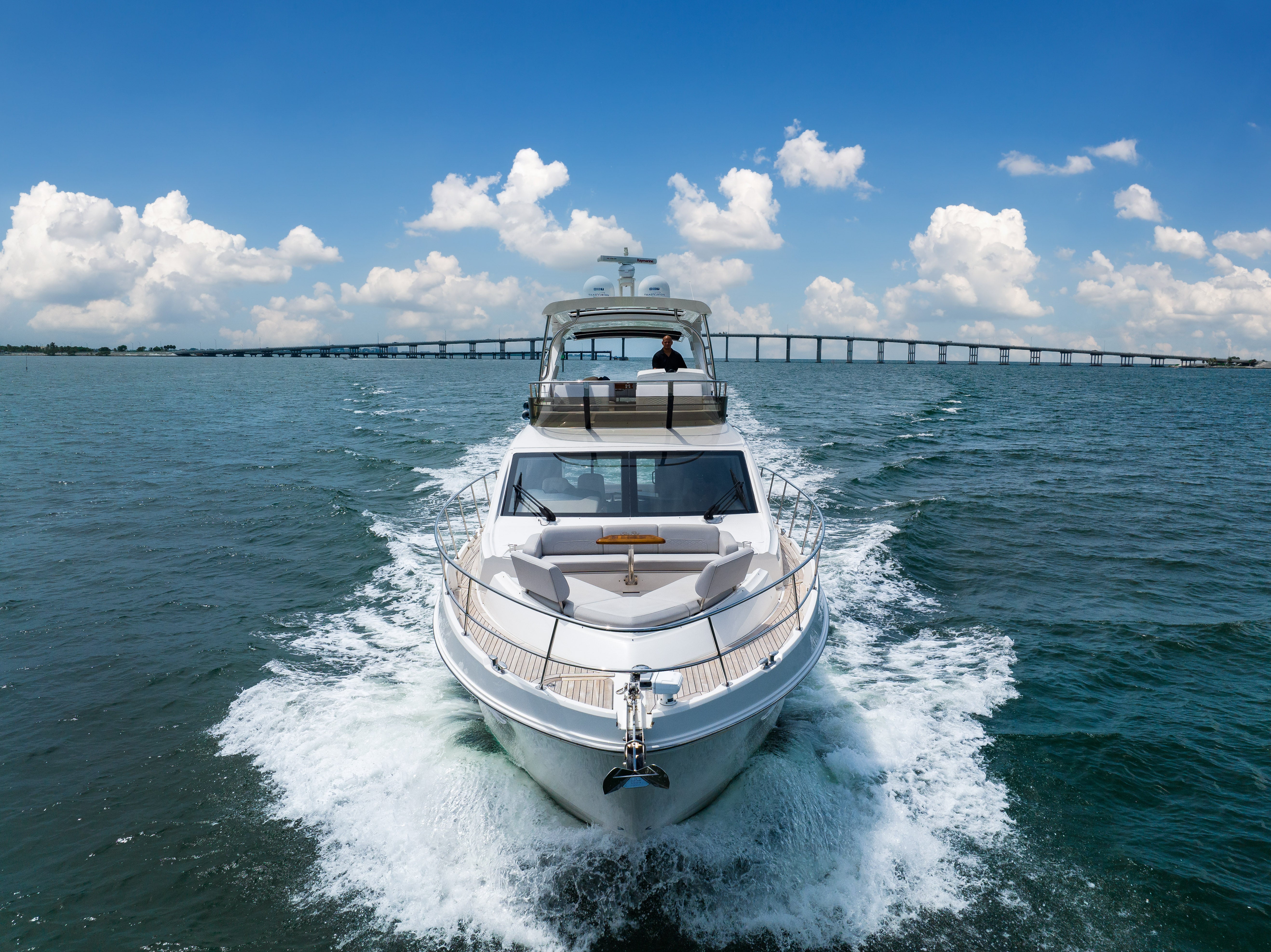 Sea Ray Sundancer 60 Charter - South Florida