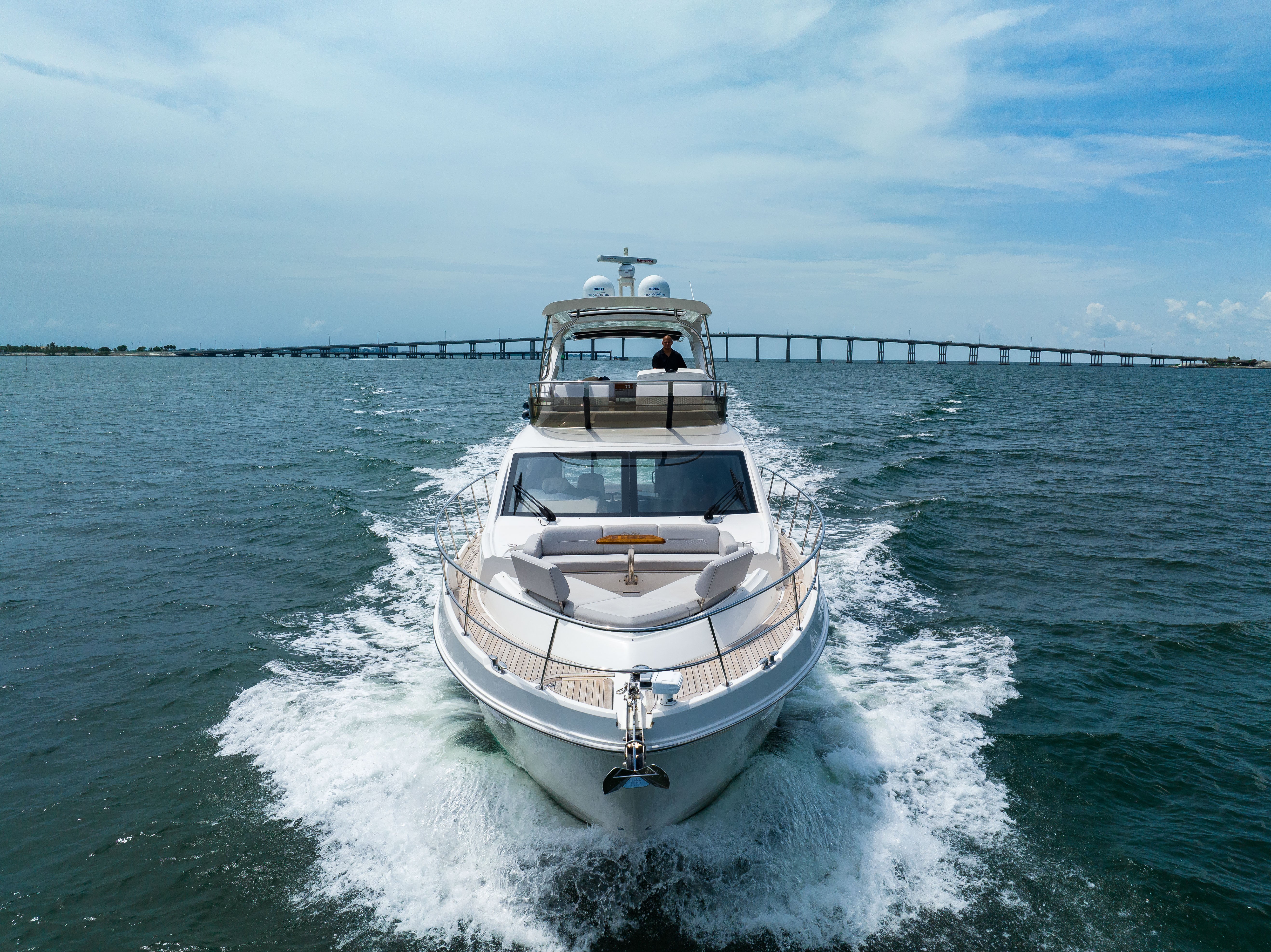 Sea Ray Sundancer 60 Charter - South Florida
