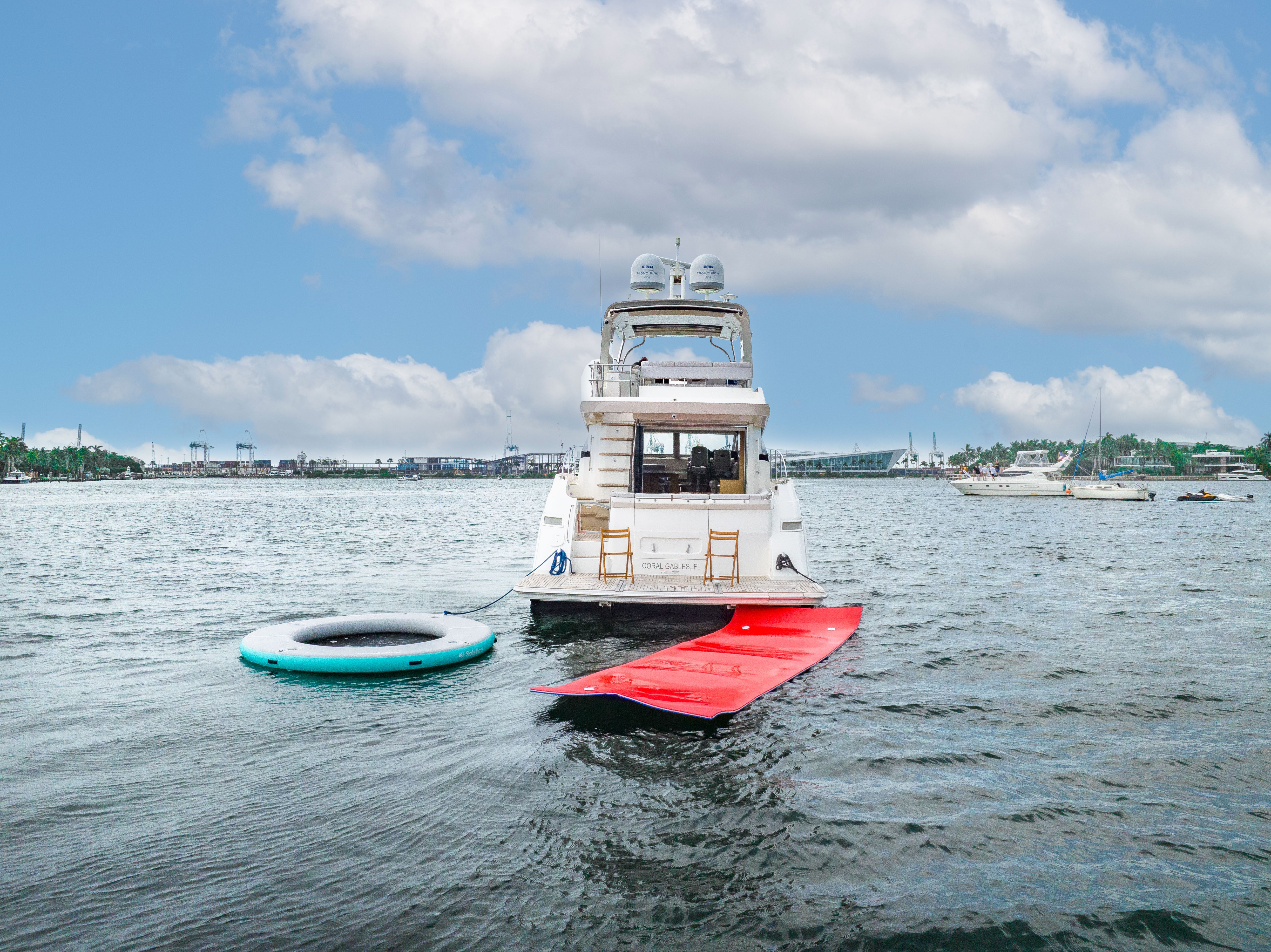 Sea Ray Sundancer 60 Charter - South Florida