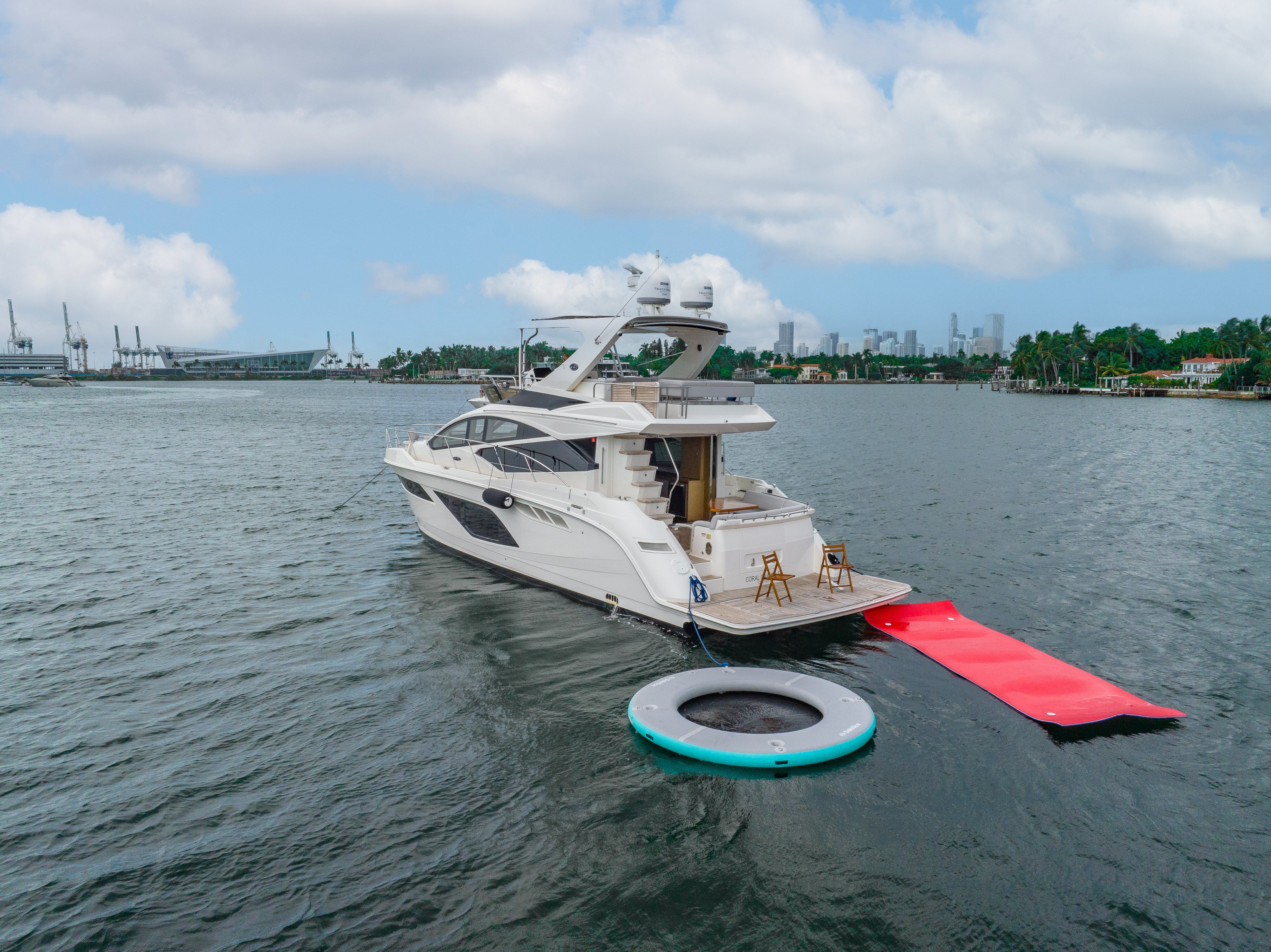 Sea Ray Sundancer 60 Charter - South Florida