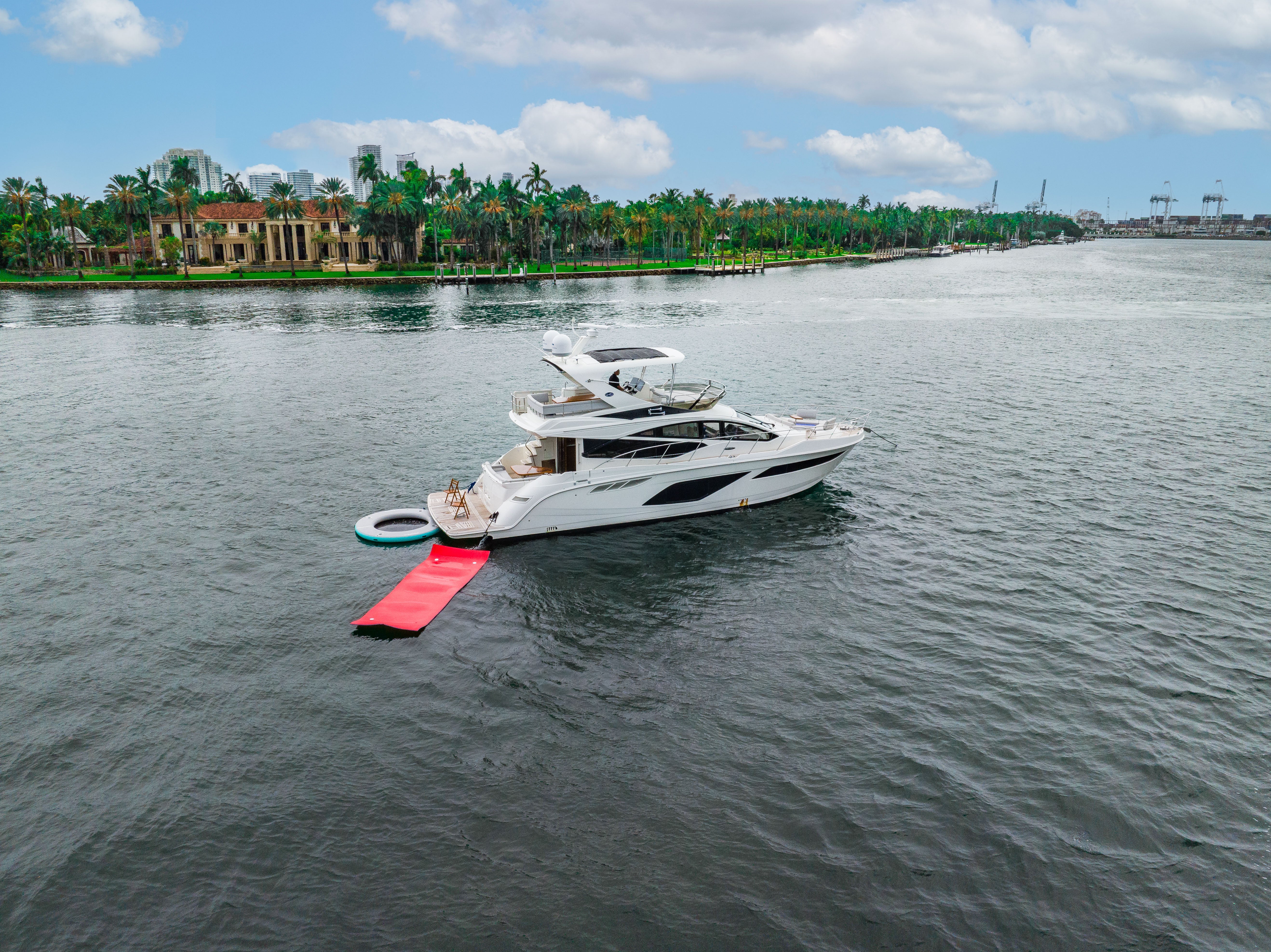 Sea Ray Sundancer 60 Charter - South Florida