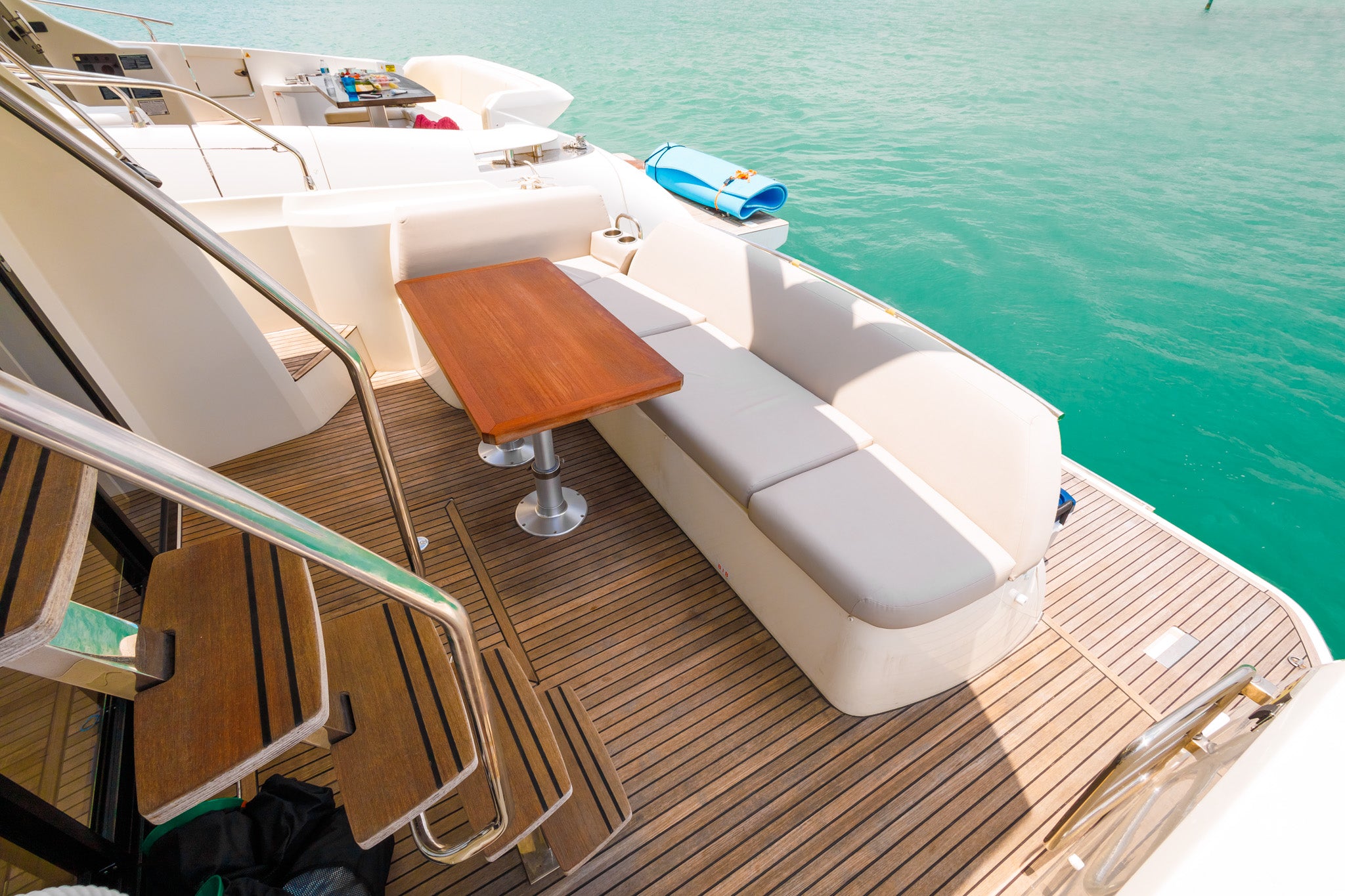 Prestige 420 Flybridge Charter - Miami