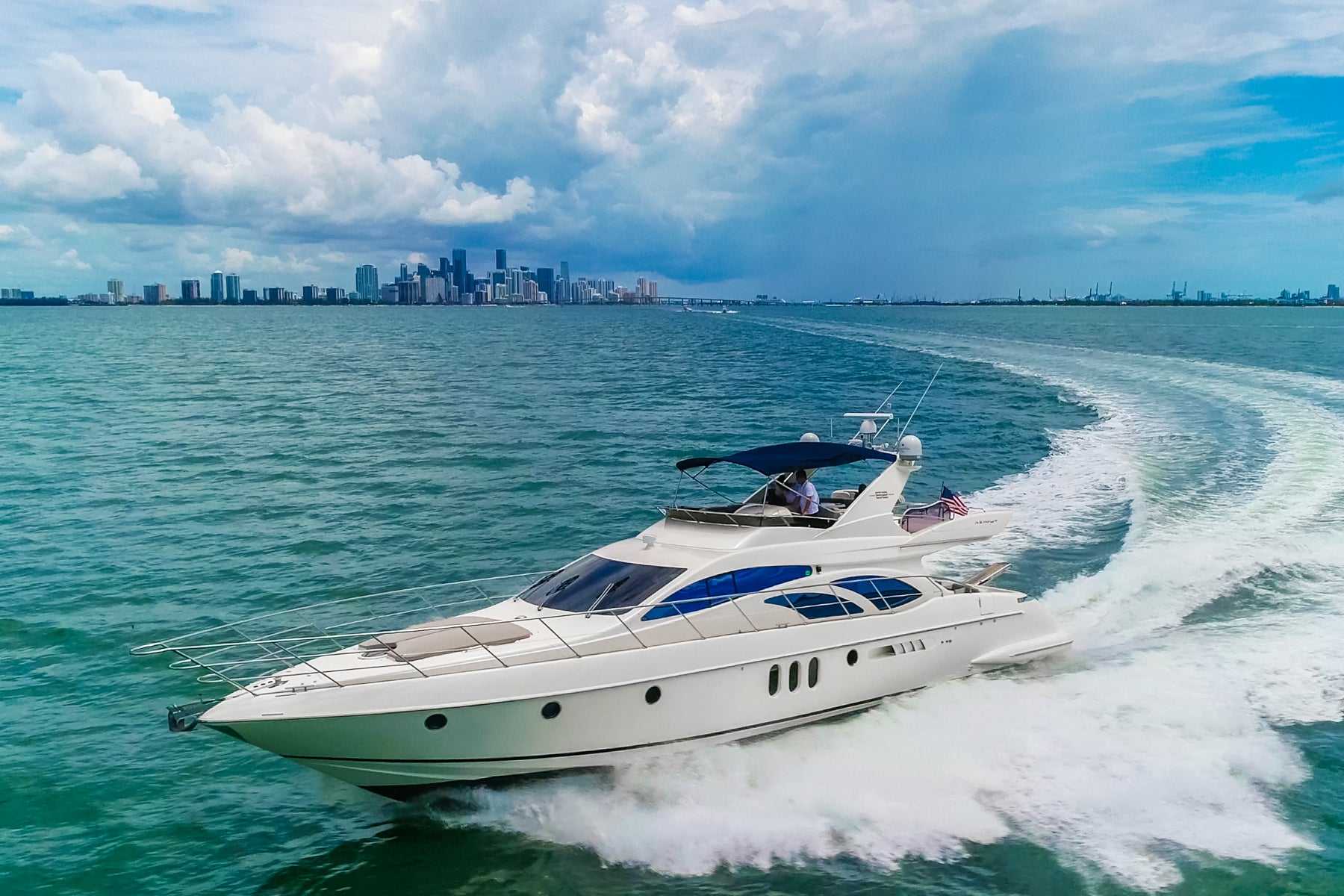 Azimut 62 Flybridge 'Alana Rose' Charter - Premium Experience