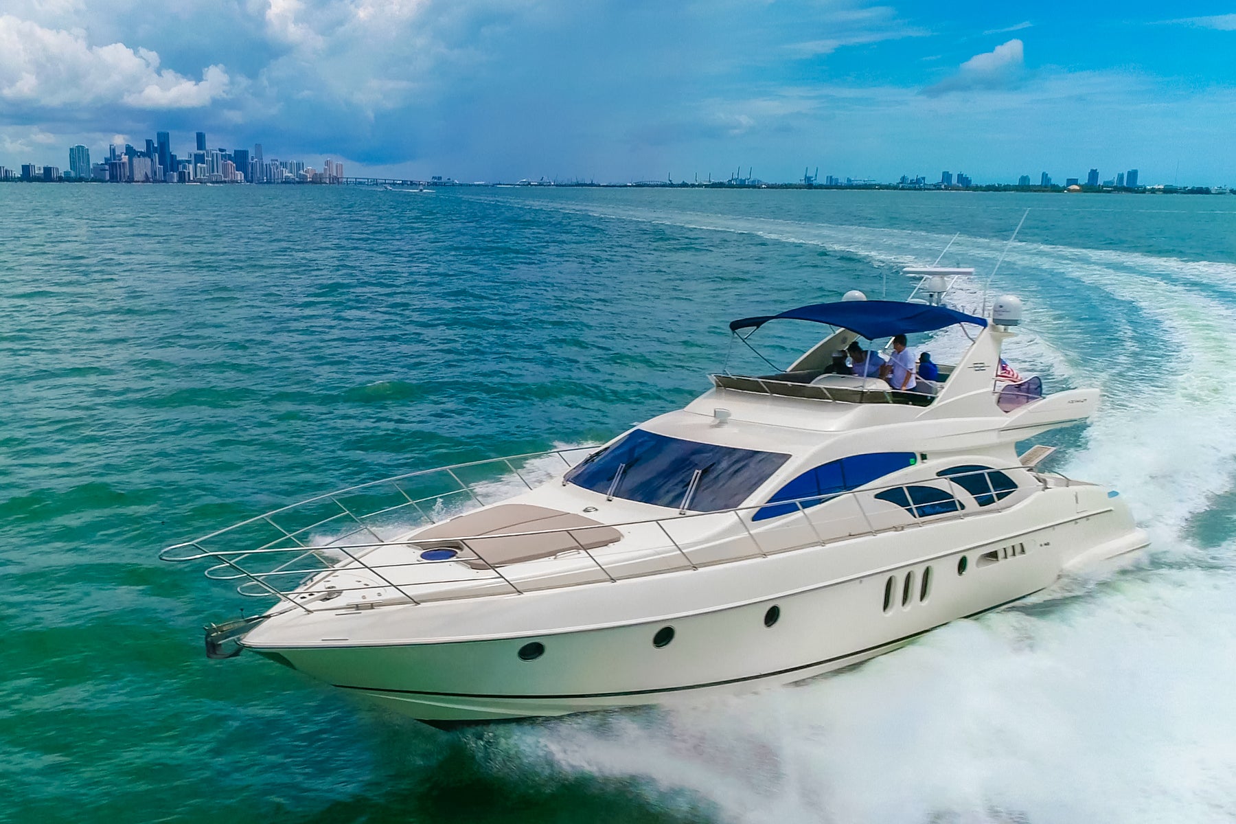 Azimut 62 Flybridge 'Alana Rose' Charter - Premium Experience