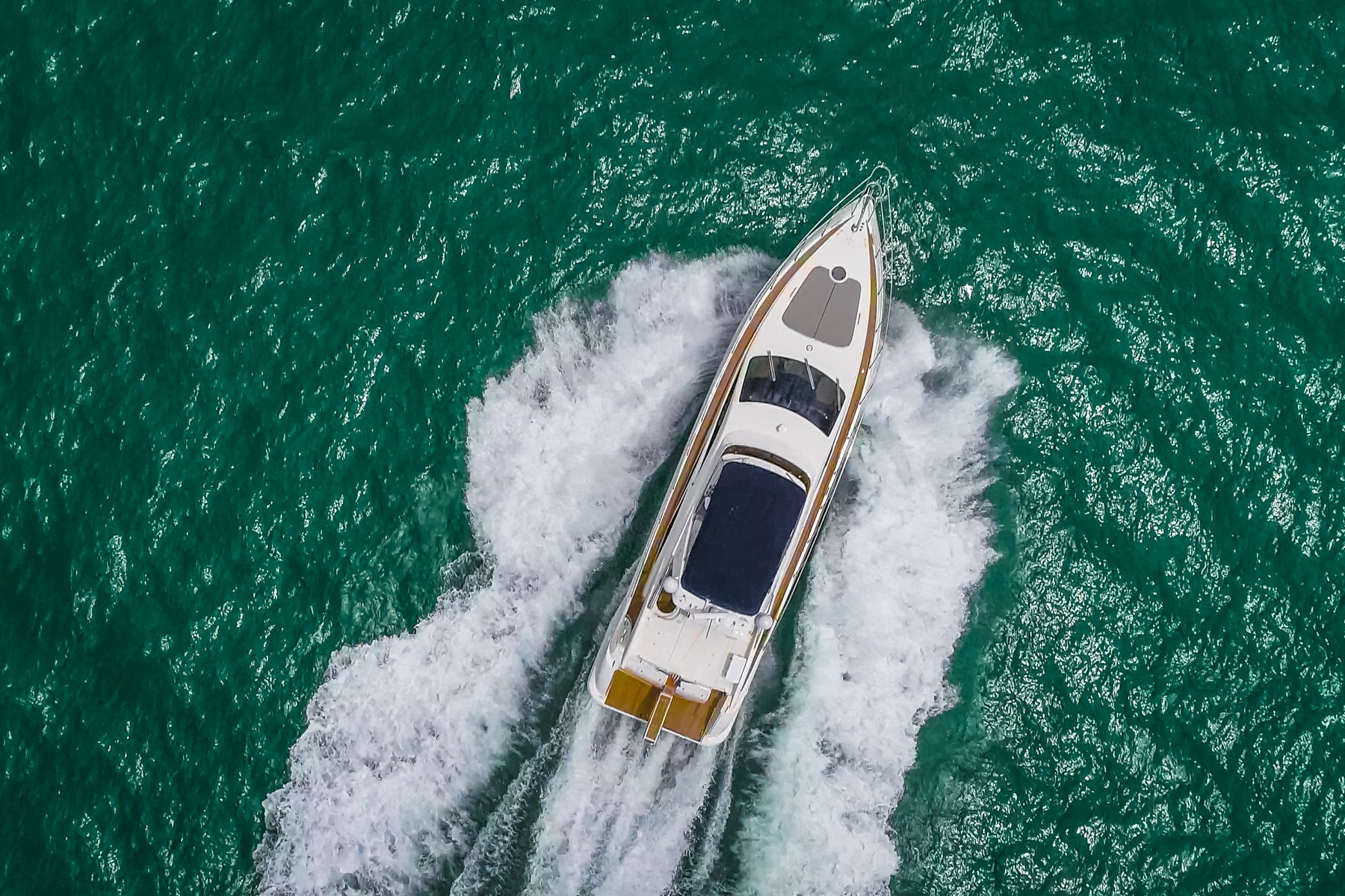 Azimut 62 Flybridge 'Alana Rose' Charter - Premium Experience