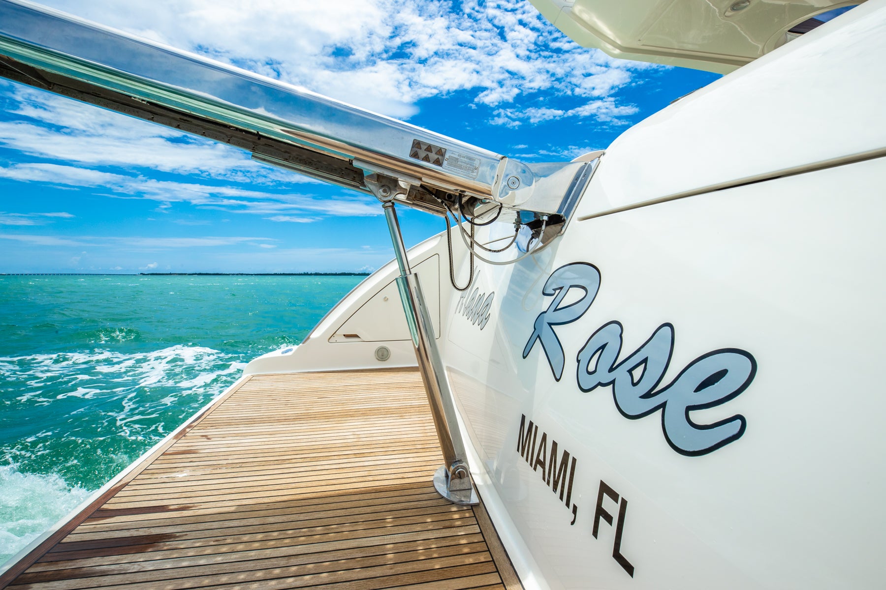 Azimut 62 Flybridge 'Alana Rose' Charter - Premium Experience
