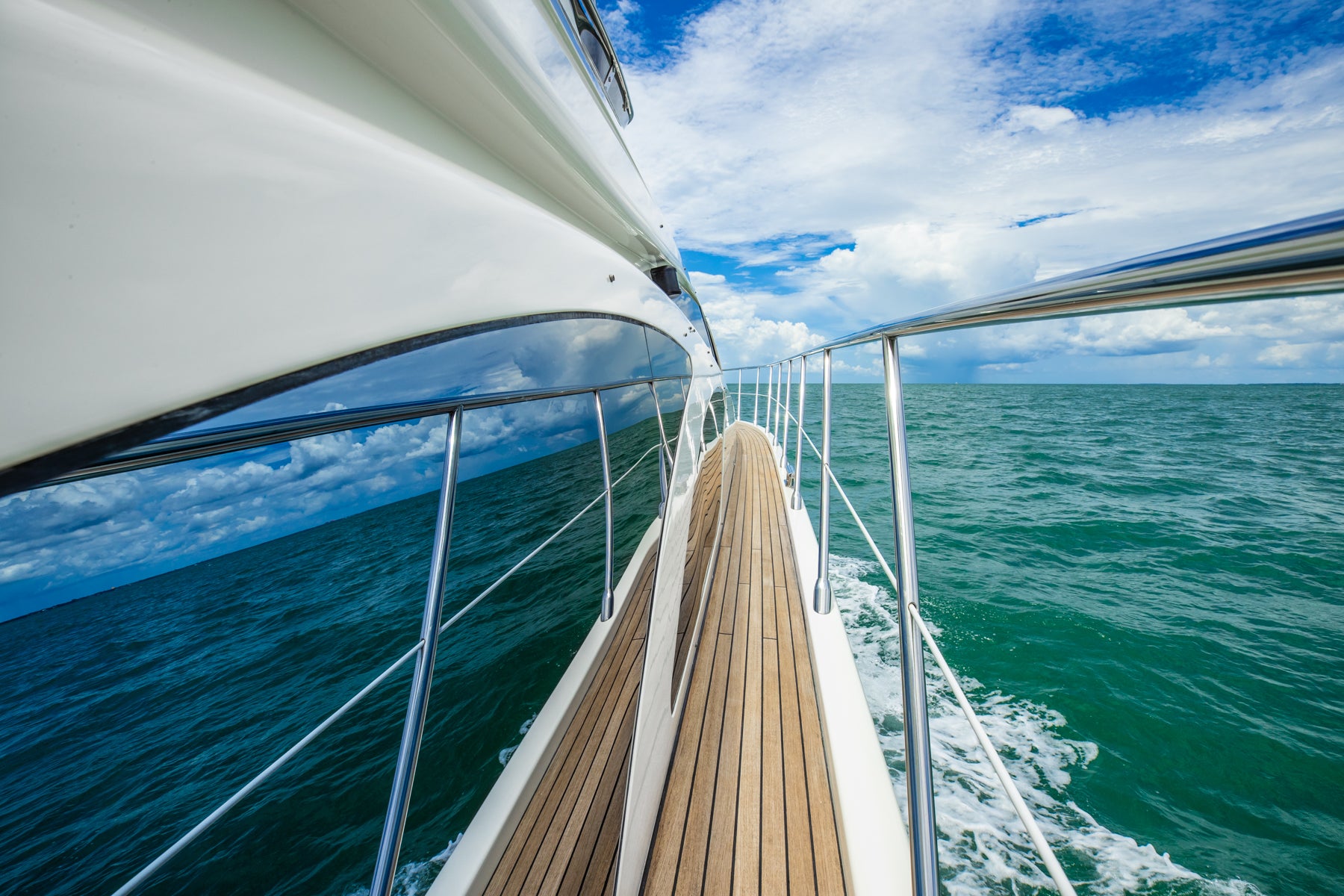 Azimut 62 Flybridge 'Alana Rose' Charter - Premium Experience