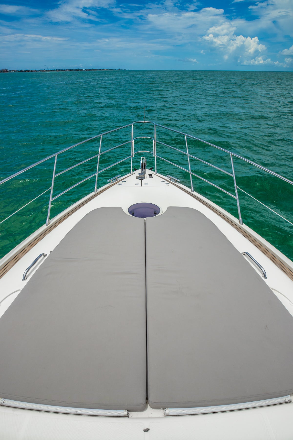 Azimut 62 Flybridge 'Alana Rose' Charter - Premium Experience