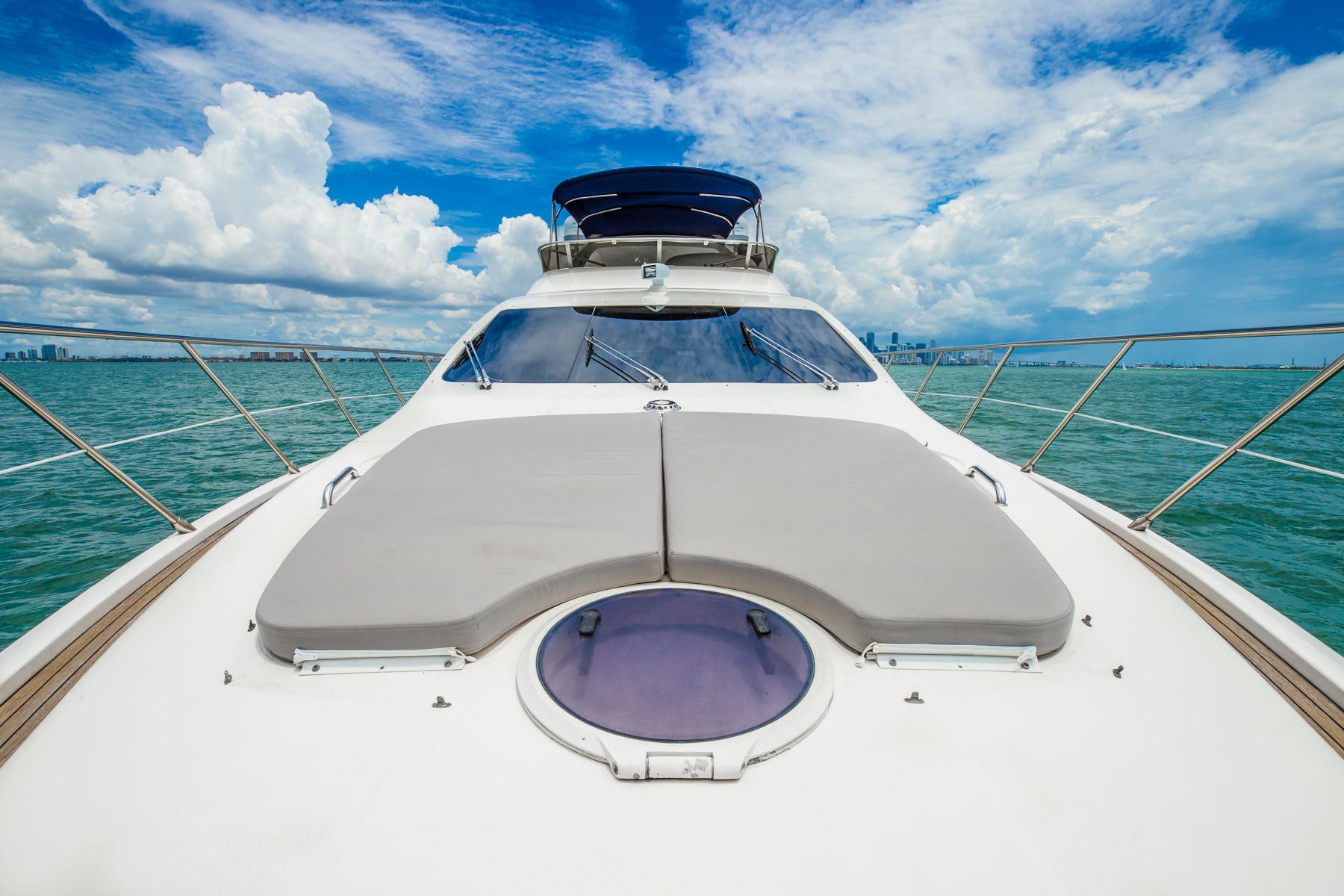 Azimut 62 Flybridge 'Alana Rose' Charter - Premium Experience