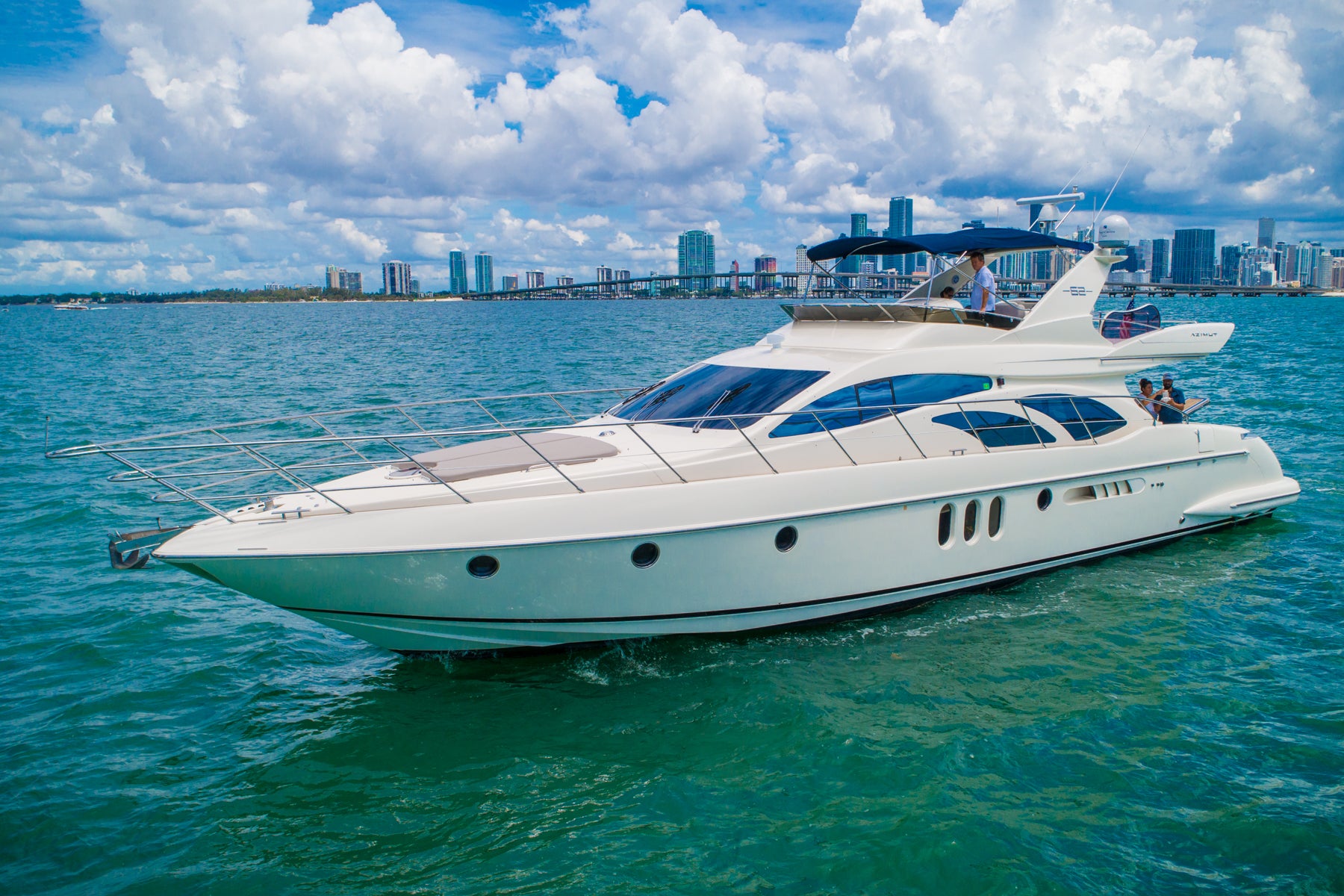 Azimut 62 Flybridge 'Alana Rose' Charter - Premium Experience
