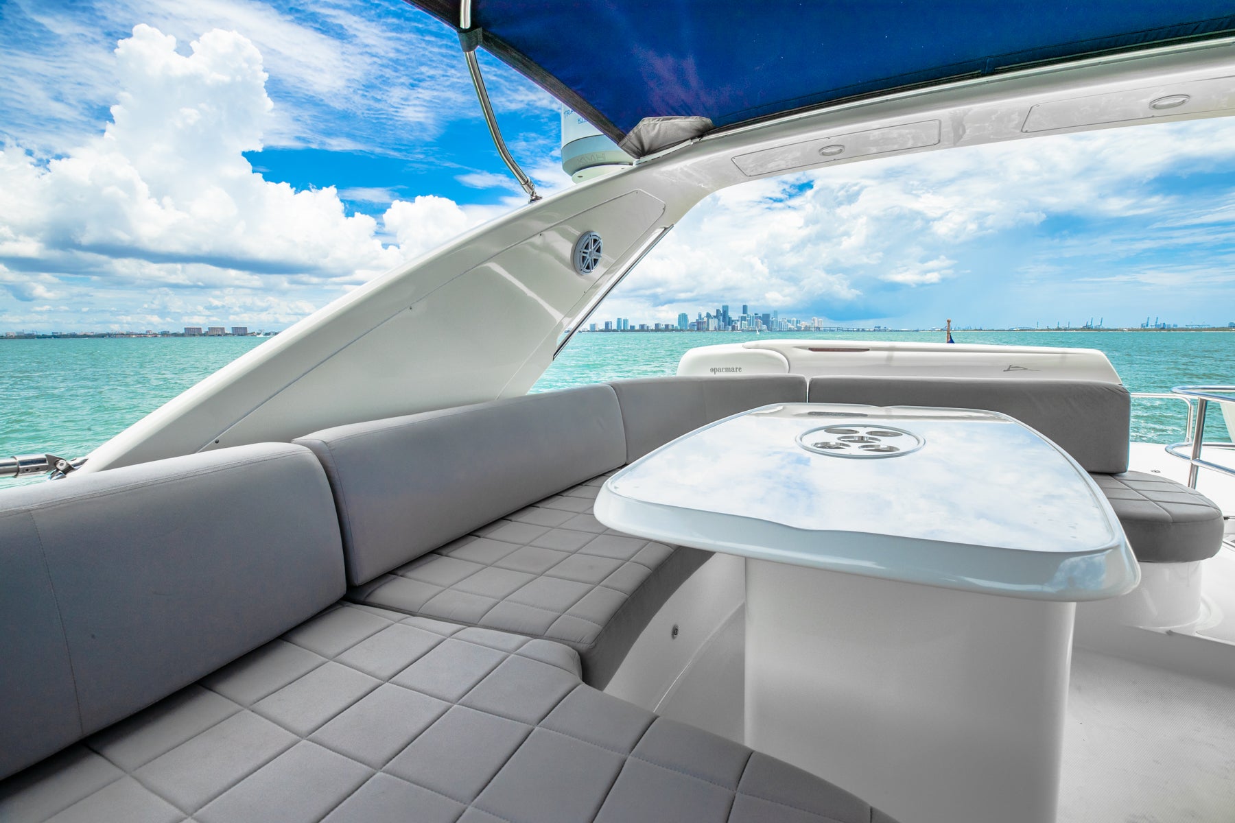 Azimut 62 Flybridge 'Alana Rose' Charter - Premium Experience