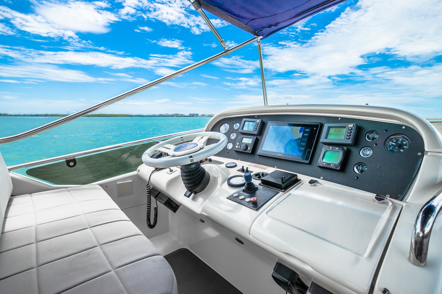 Azimut 62 Flybridge 'Alana Rose' Charter - Premium Experience