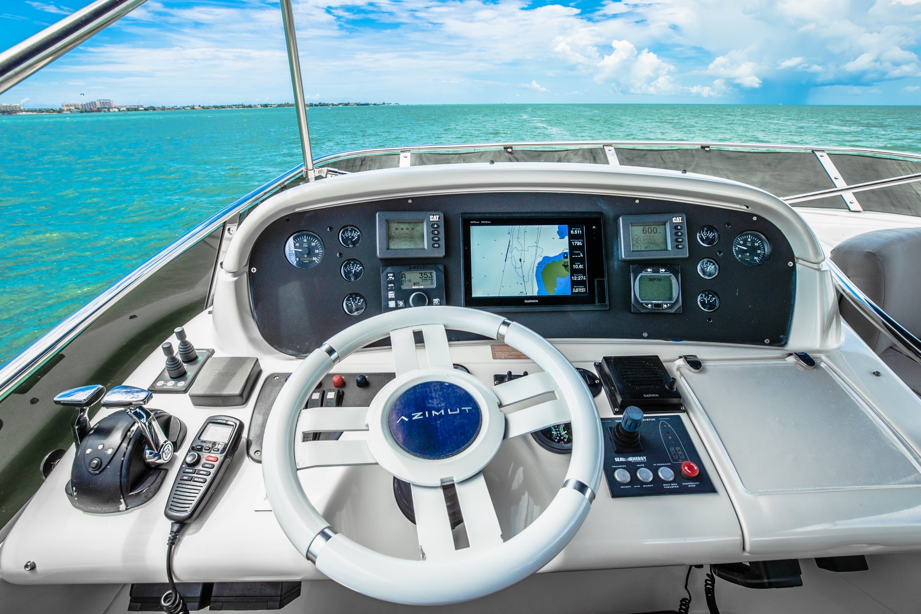 Azimut 62 Flybridge 'Alana Rose' Charter - Premium Experience