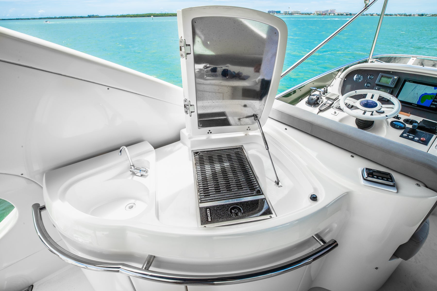 Azimut 62 Flybridge 'Alana Rose' Charter - Premium Experience
