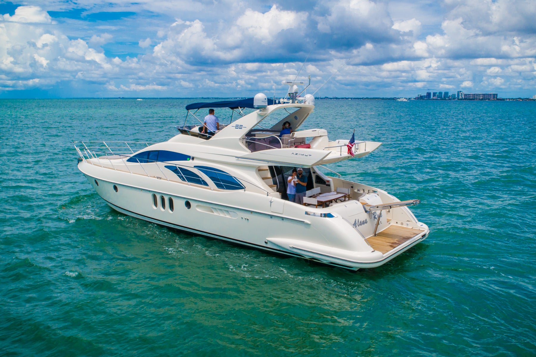 Azimut 62 Flybridge 'Alana Rose' Charter - Premium Experience