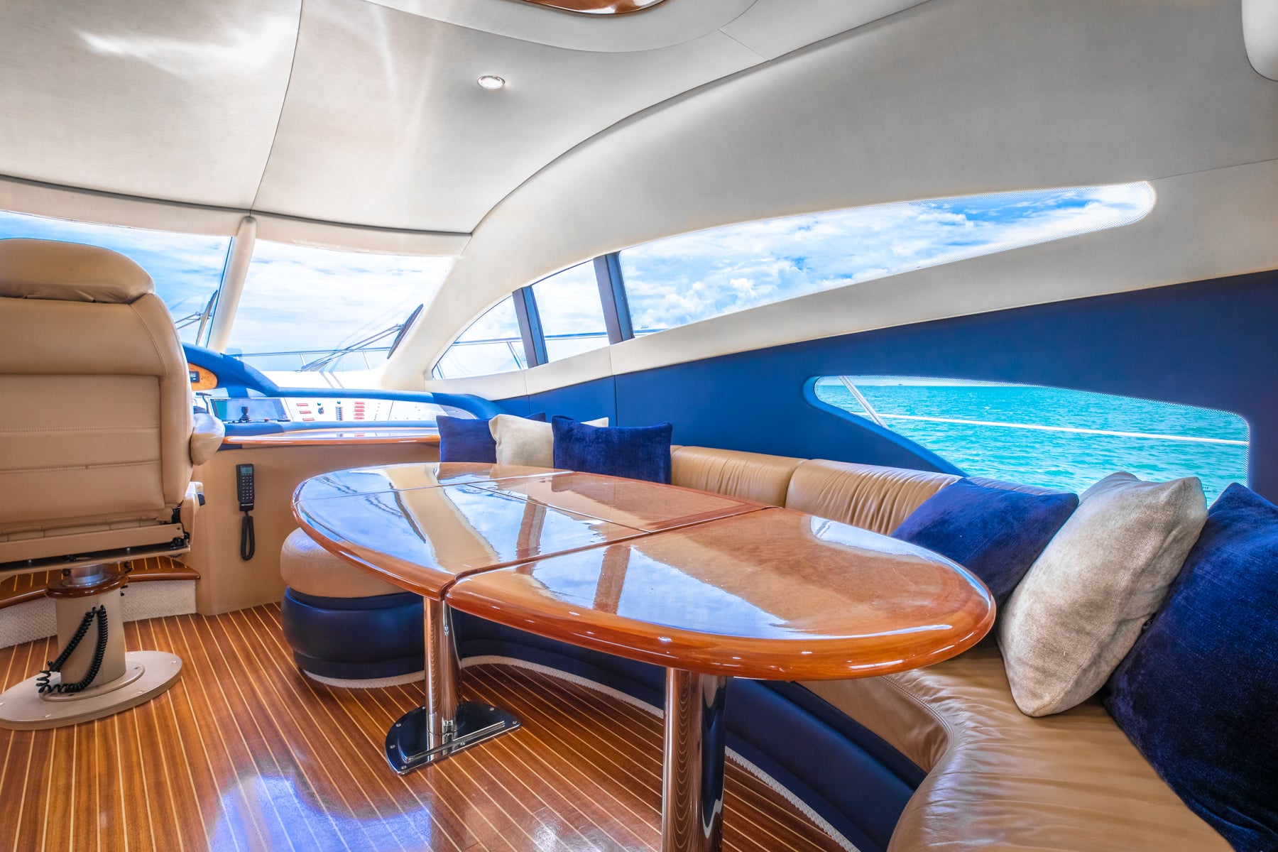 Azimut 62 Flybridge 'Alana Rose' Charter - Premium Experience