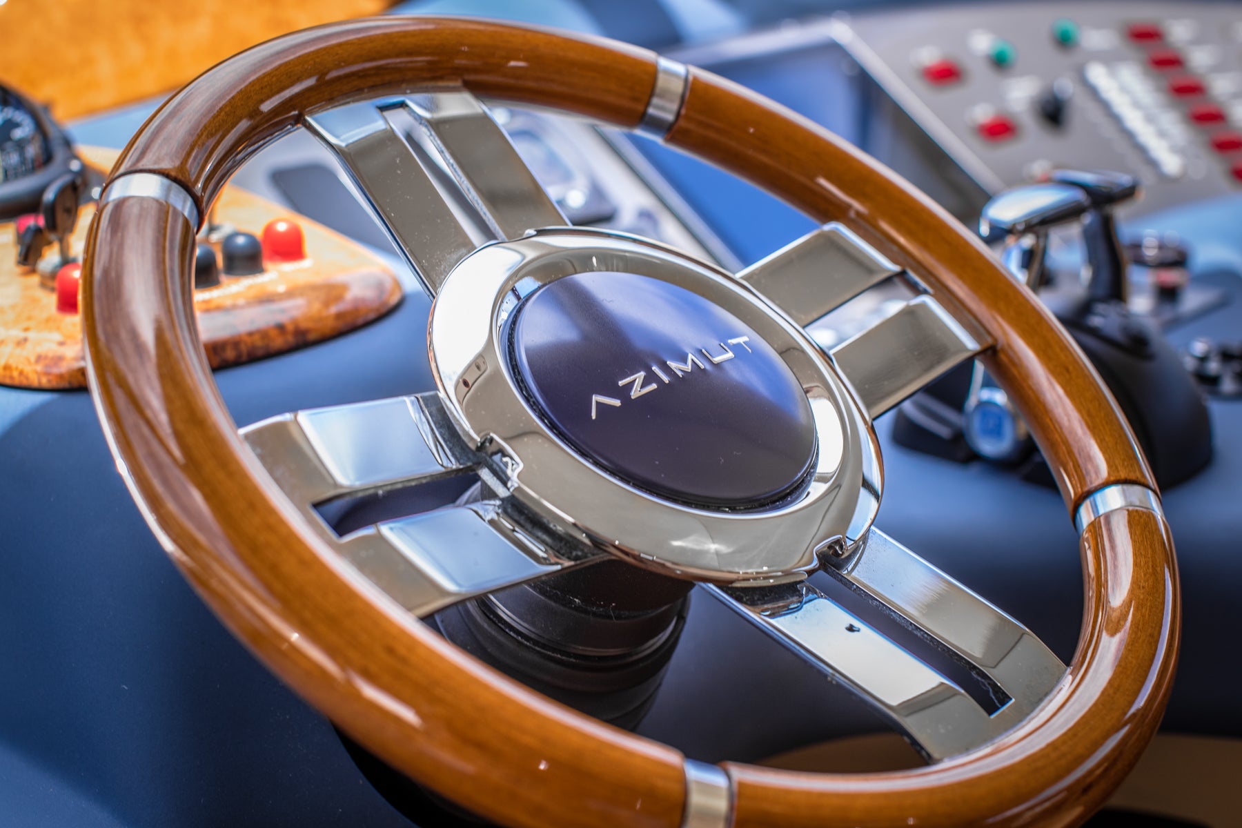 Azimut 62 Flybridge 'Alana Rose' Charter - Premium Experience