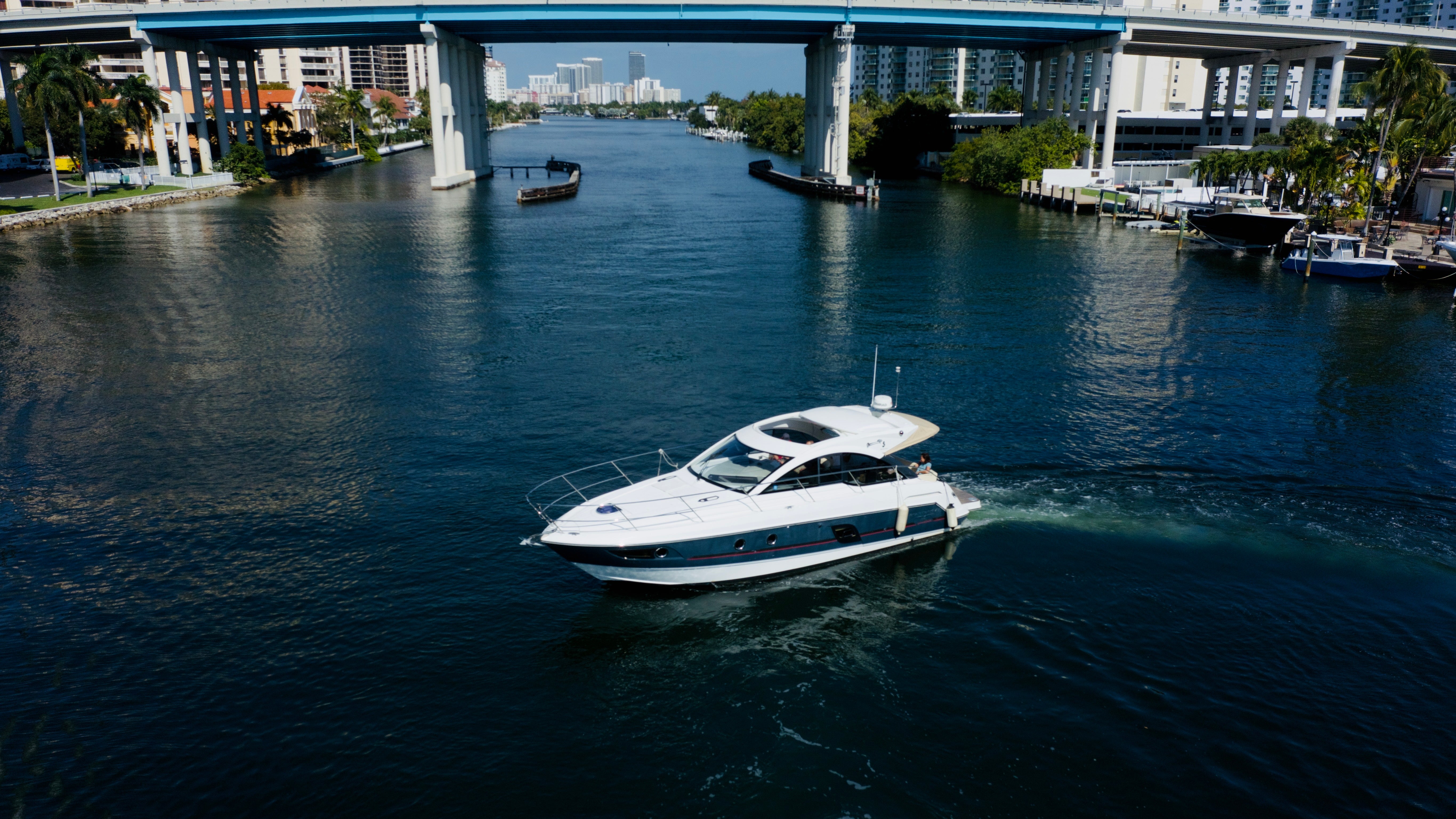 Beneteau Grand Turismo 38 Charter - South Florida