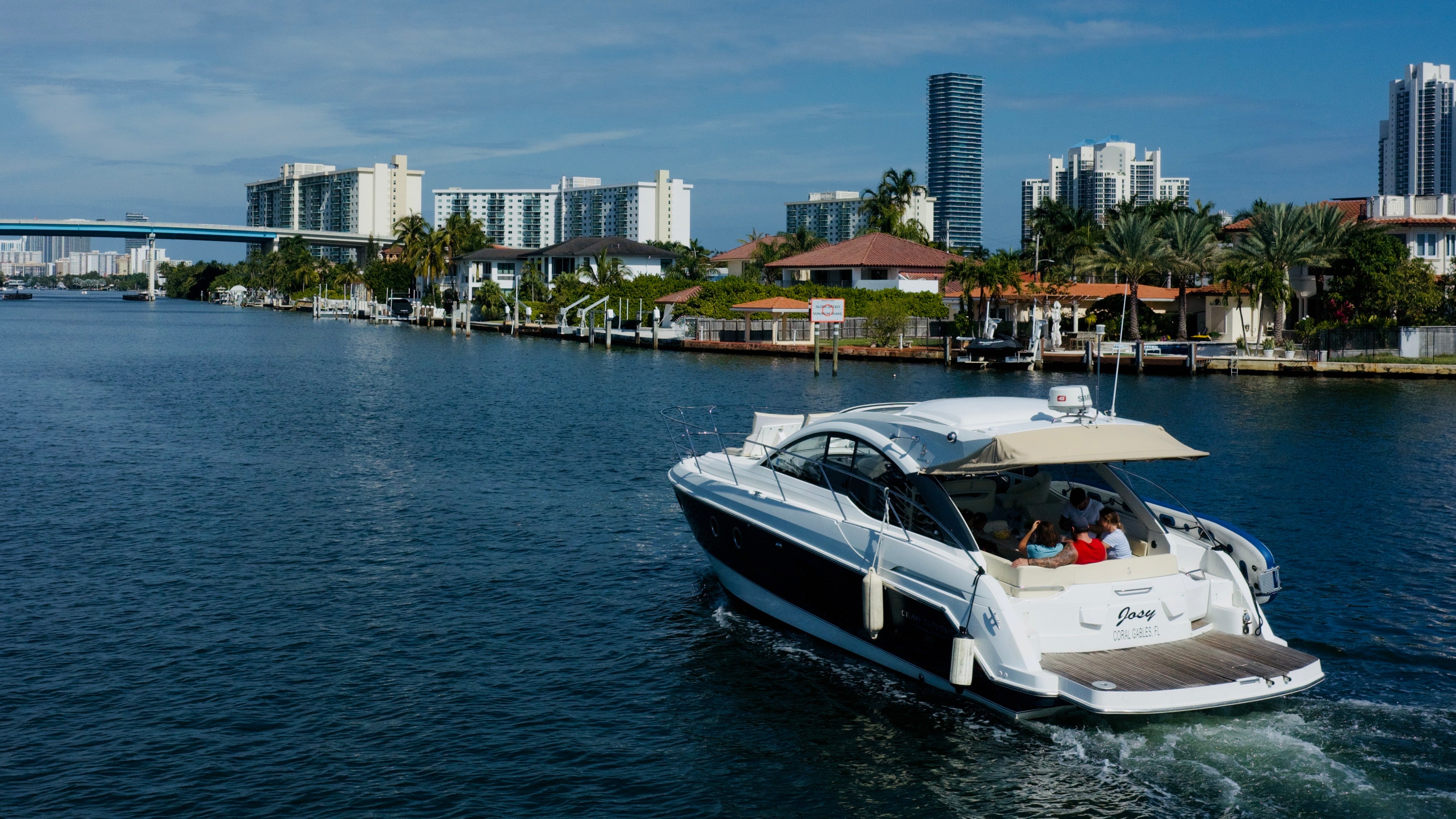 Beneteau Grand Turismo 38 Charter - South Florida