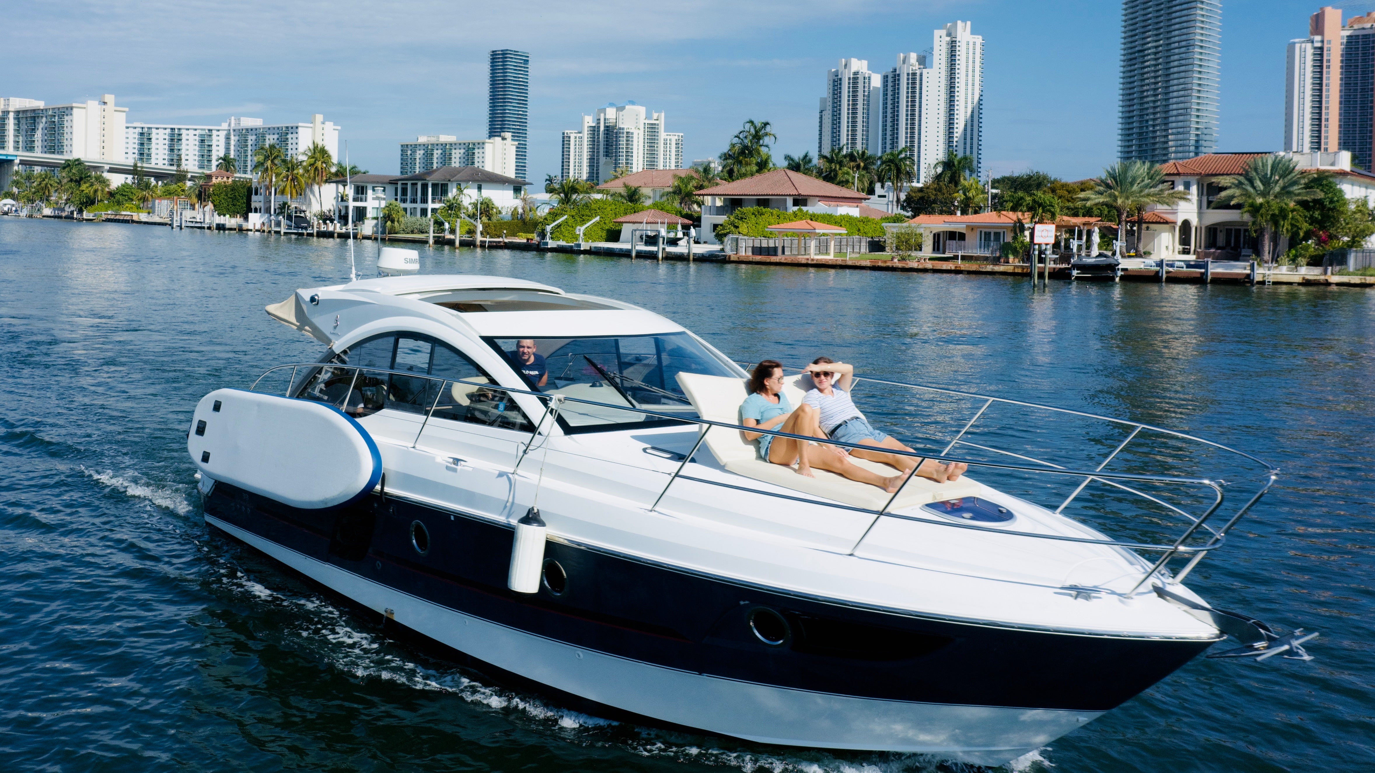 Beneteau Grand Turismo 38 Charter - South Florida