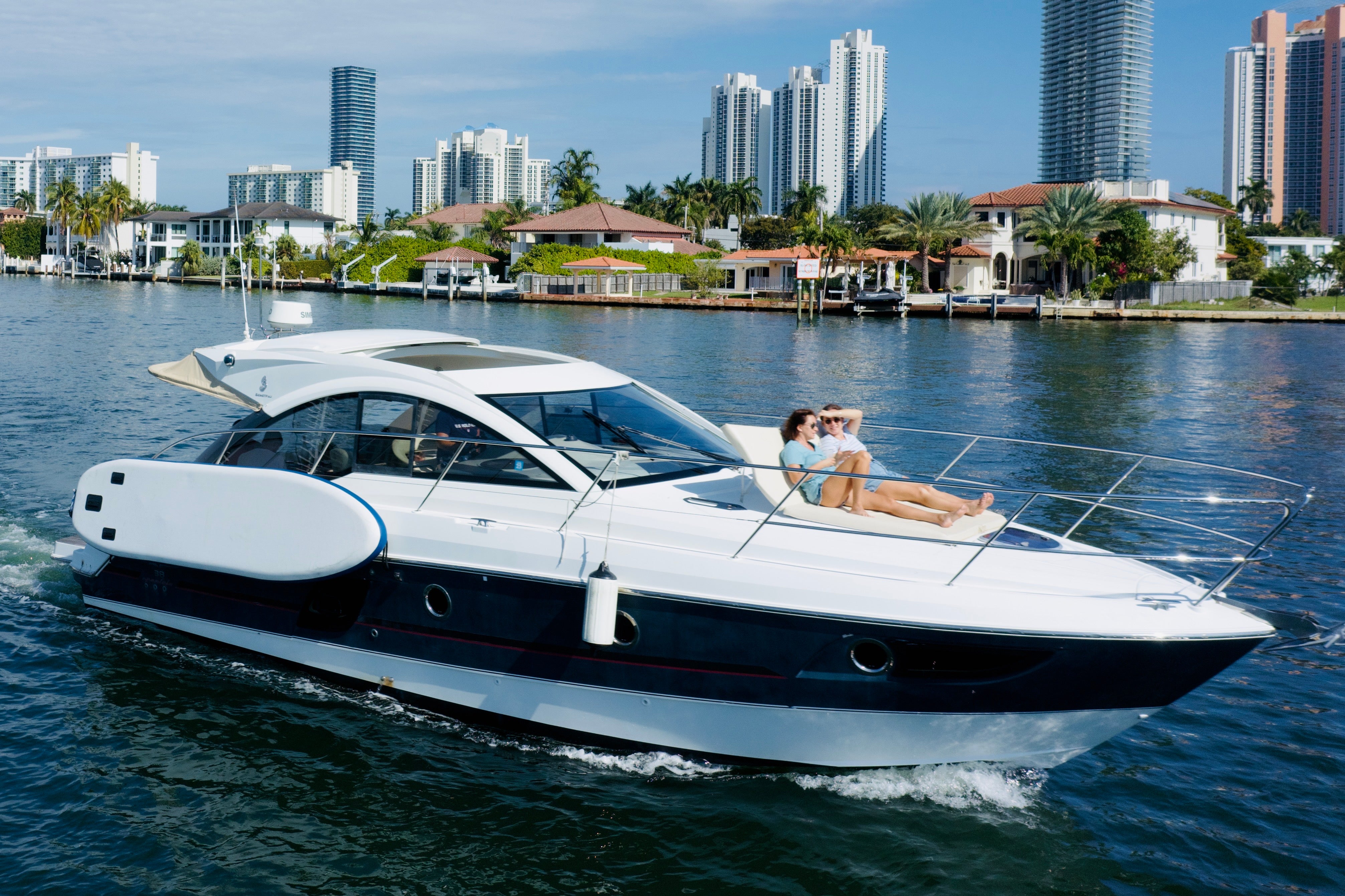 Beneteau Grand Turismo 38 Charter - South Florida