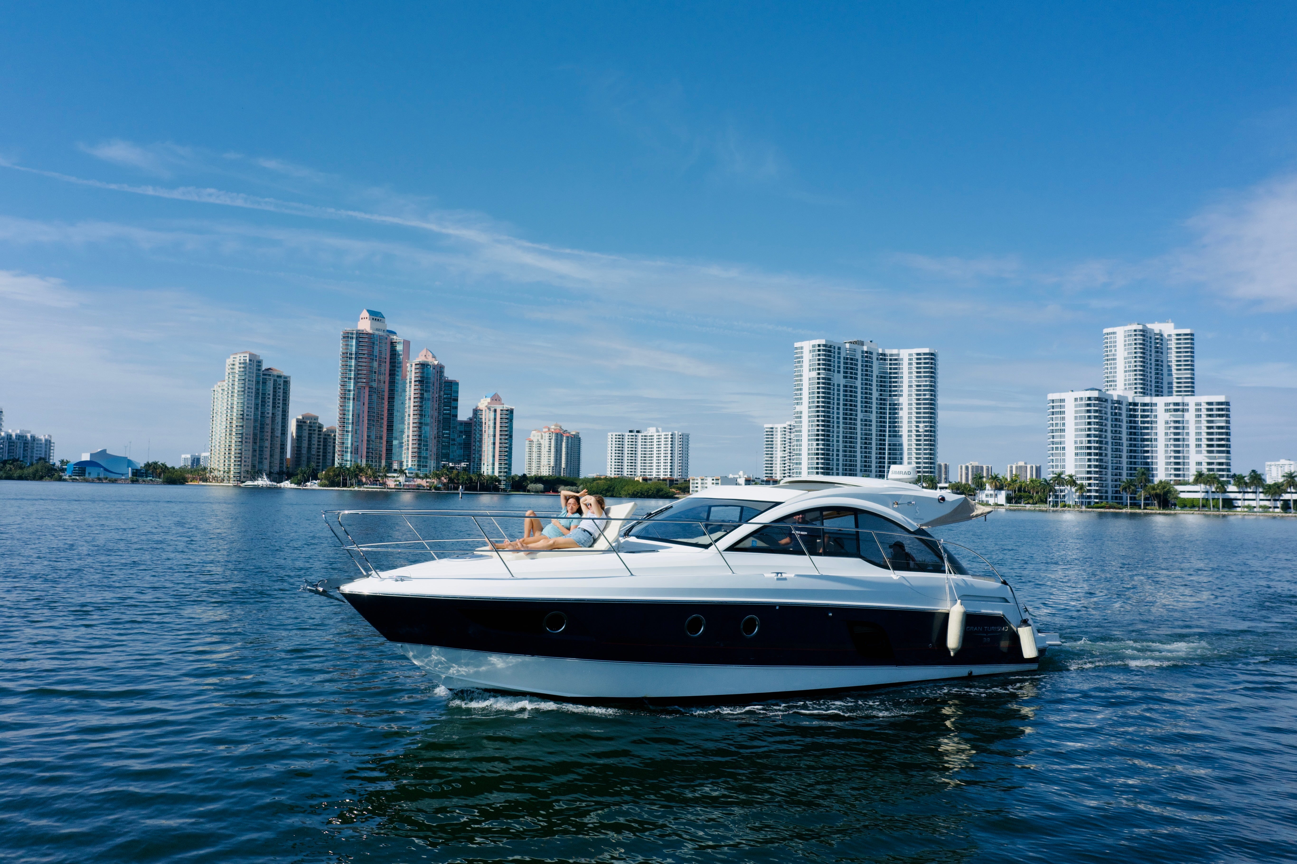Beneteau Grand Turismo 38 Charter - South Florida