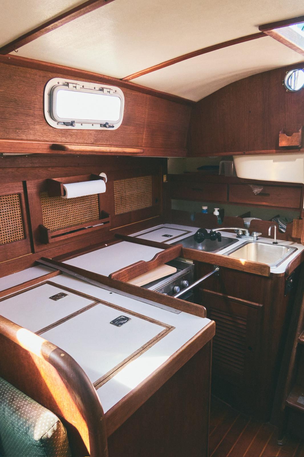 1987 Tartan 37