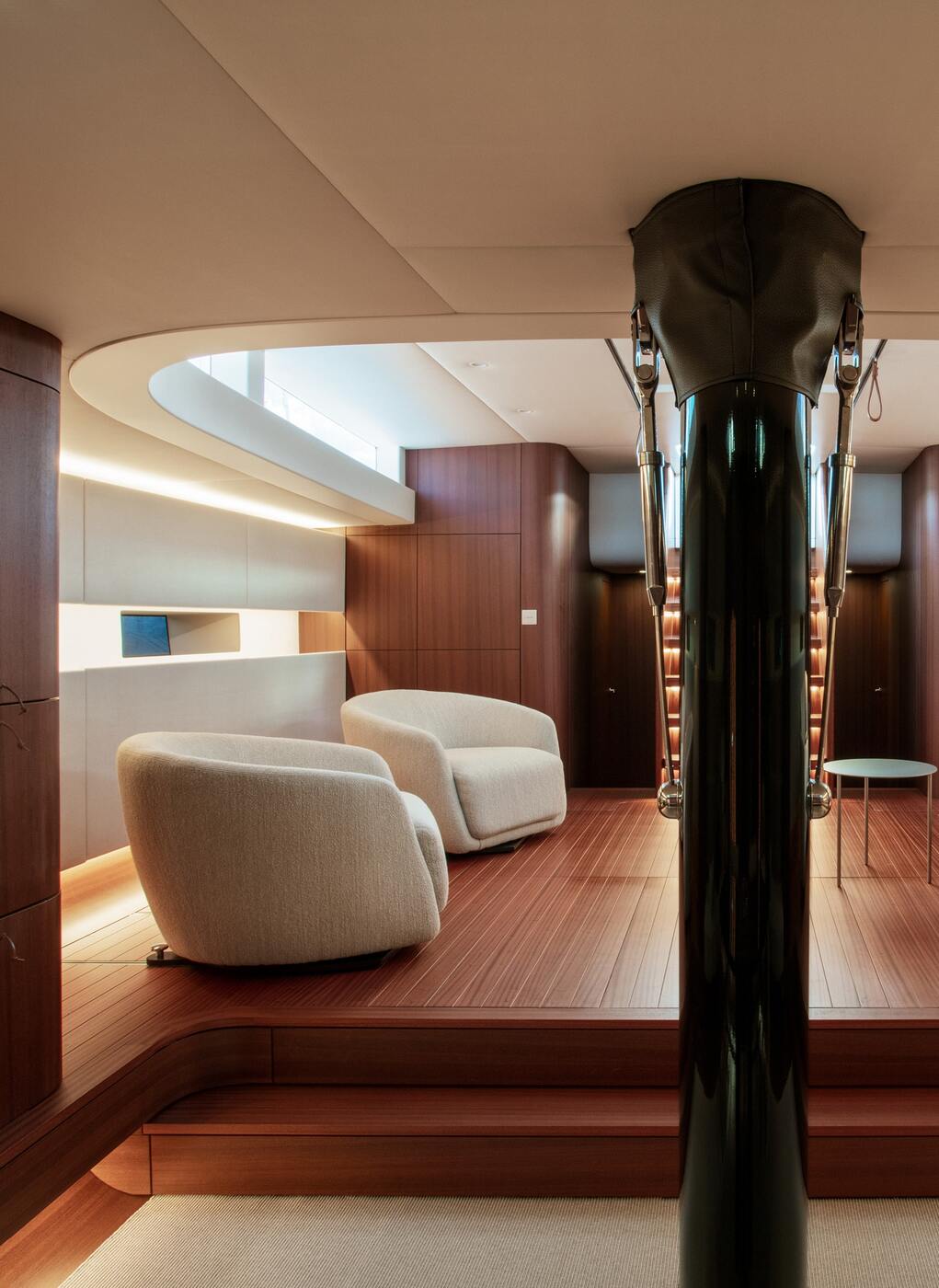 Y-8 Yacht Weekly Charter - Premium Luxury Experience