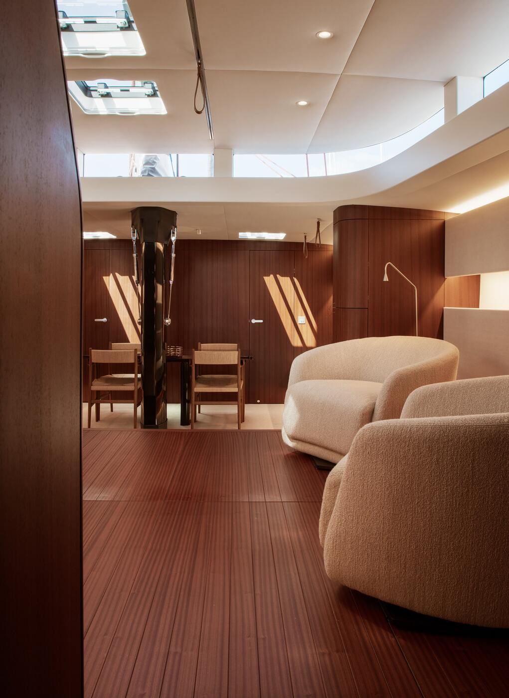 Y-8 Yacht Weekly Charter - Premium Luxury Experience