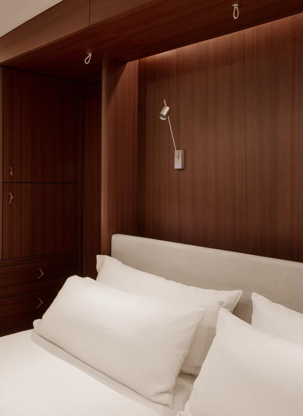 Y-8 Yacht Weekly Charter - Premium Luxury Experience